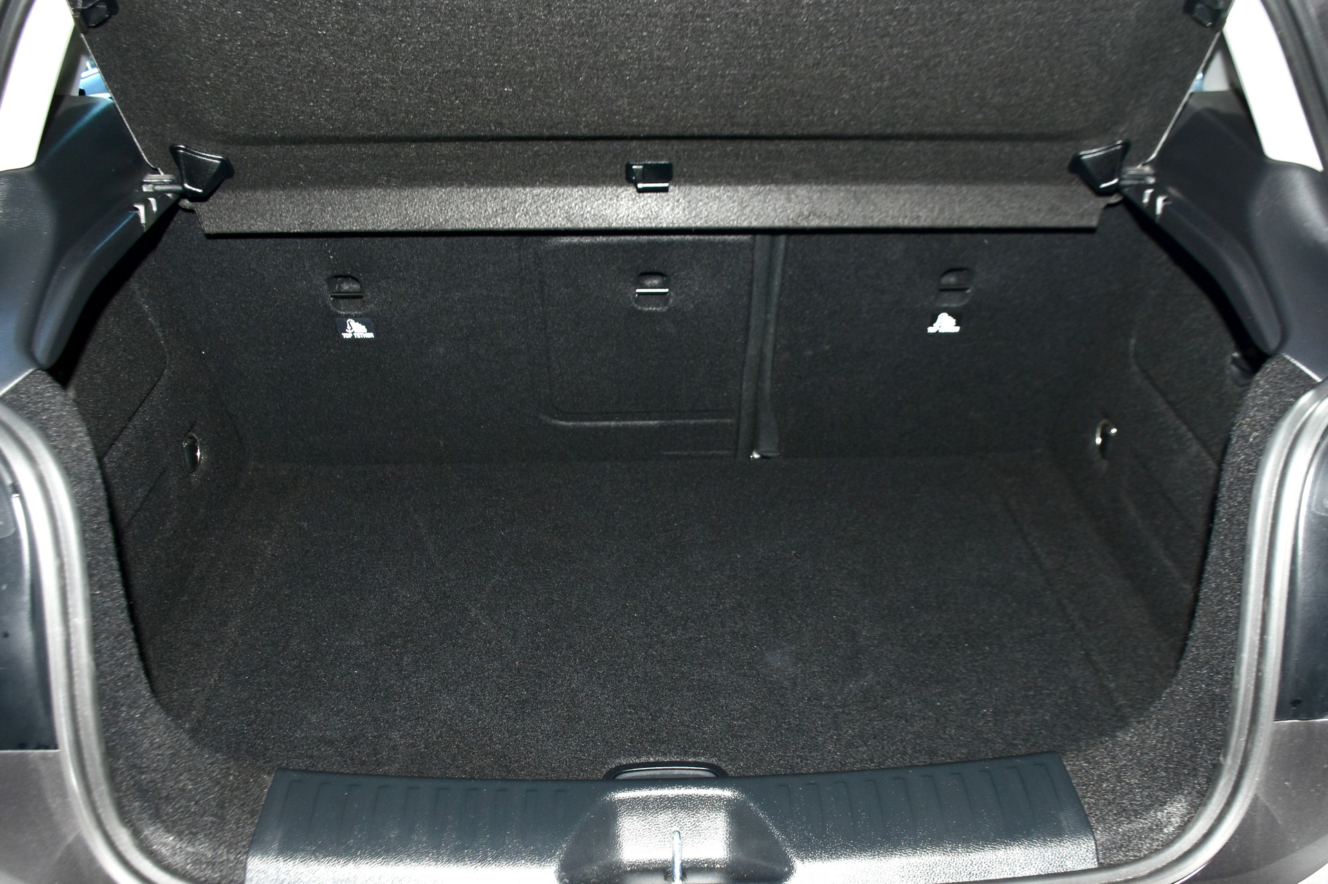 MERCEDES-BENZ A 220 Style 4Matic 7G-DCT-image-9