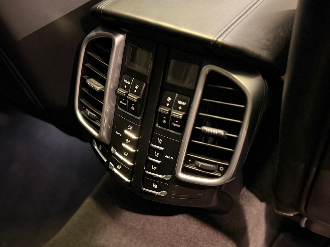 PORSCHE Cayenne Turbo Techart Magnum-image-26