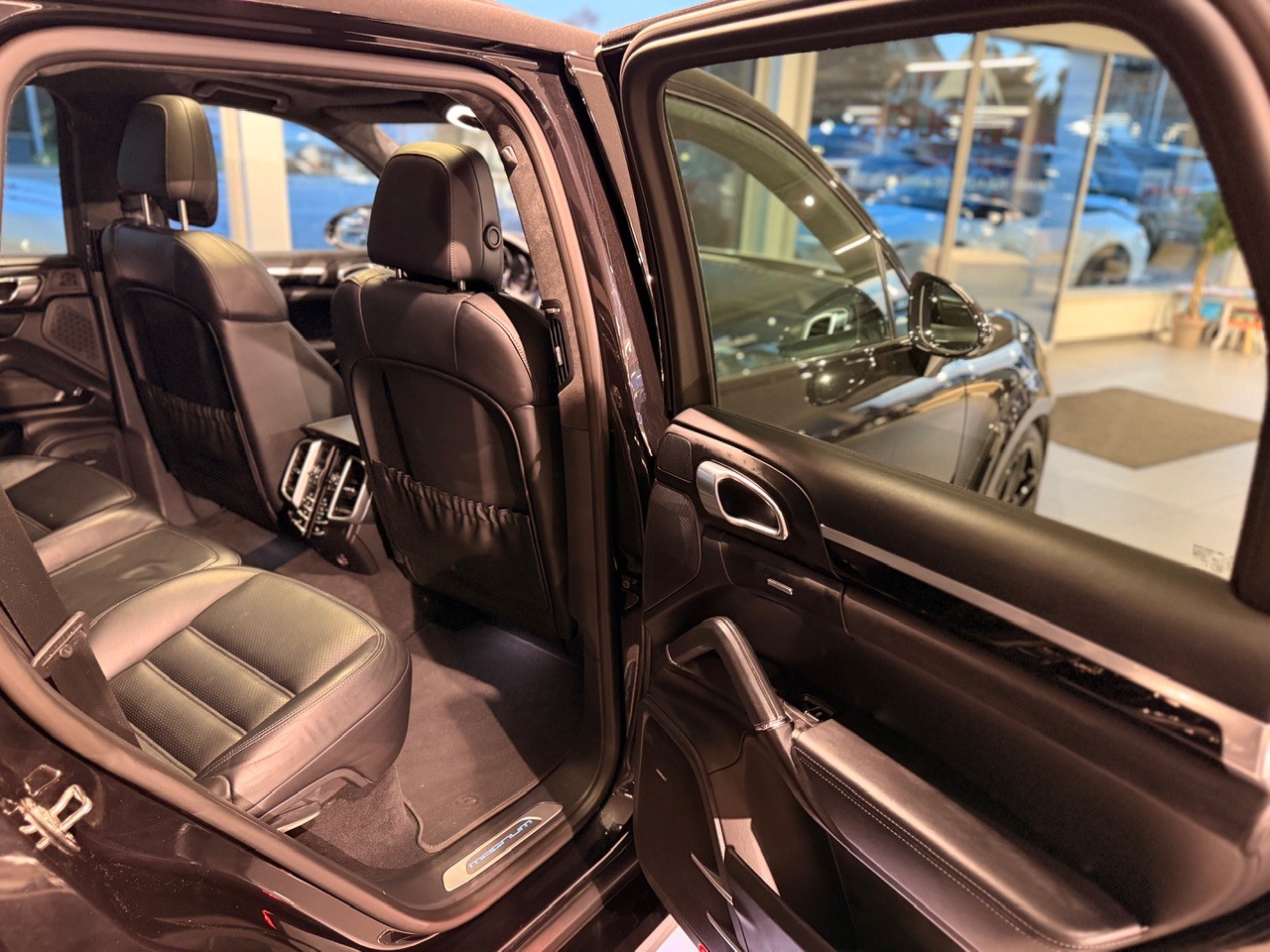 PORSCHE Cayenne Turbo Techart Magnum-image-24