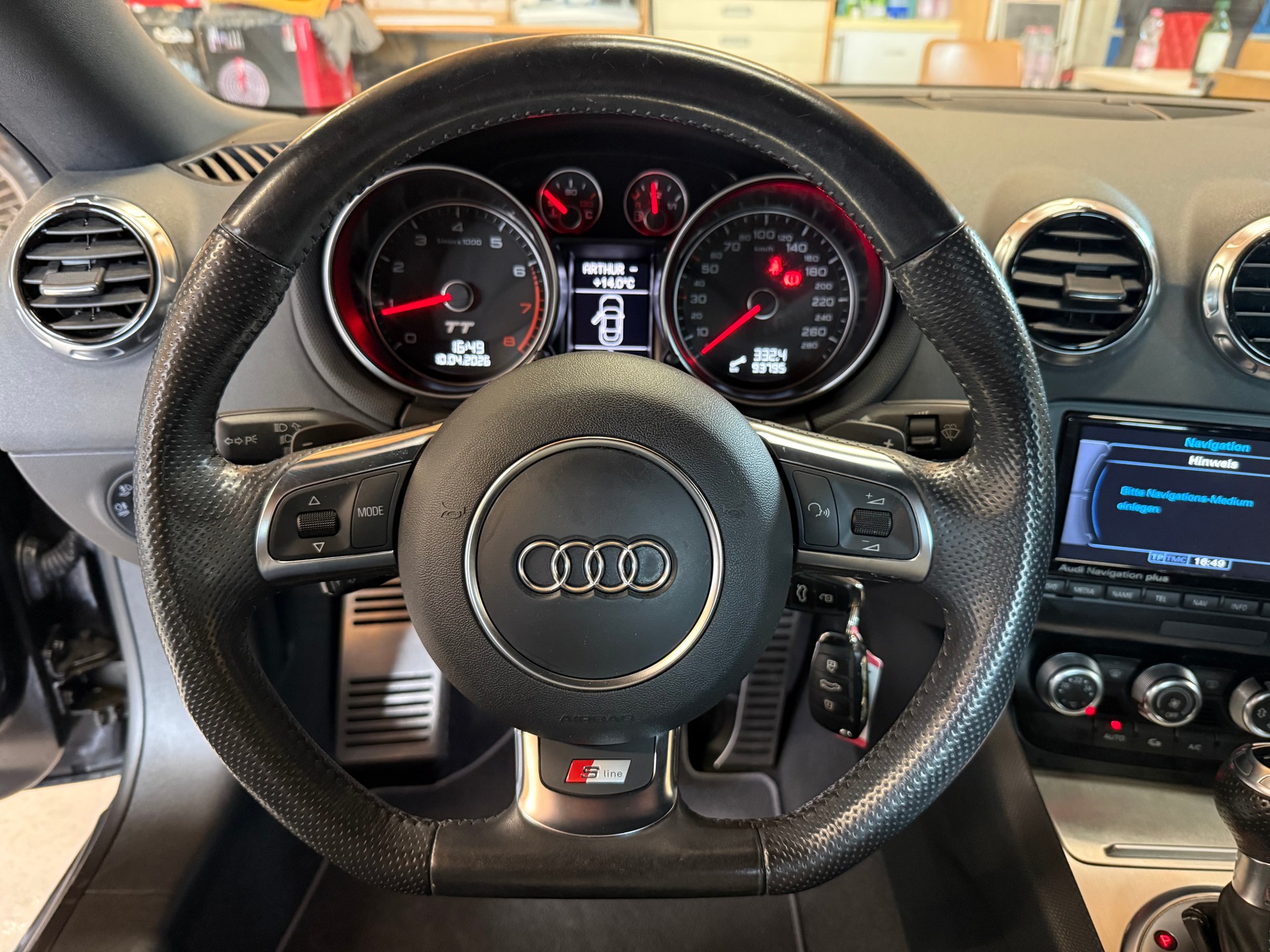 AUDI TT Roadster 2.0 TFSI quattro S-tronic-image-13