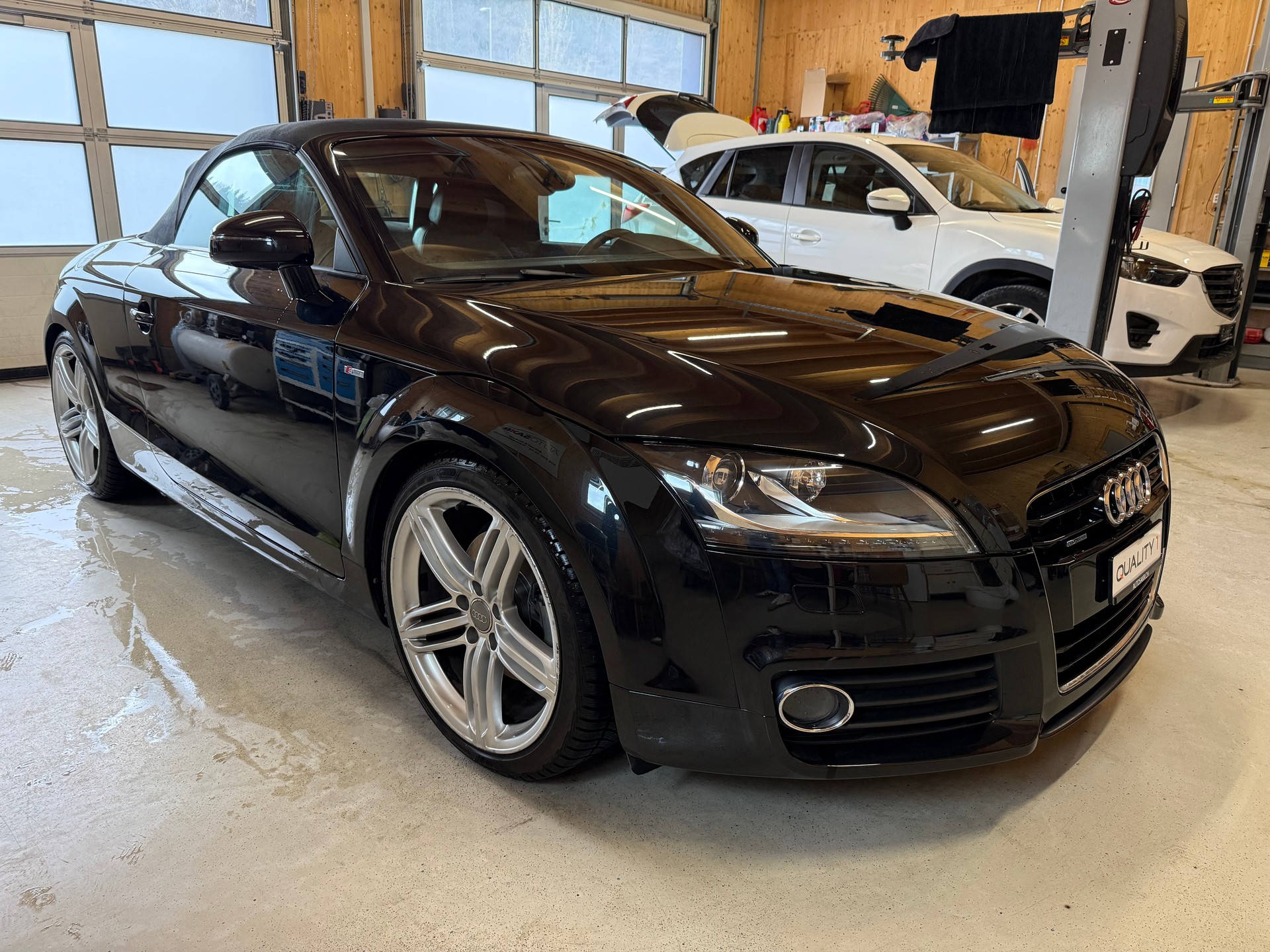 AUDI TT Roadster 2.0 TFSI quattro S-tronic-showroom-element-2