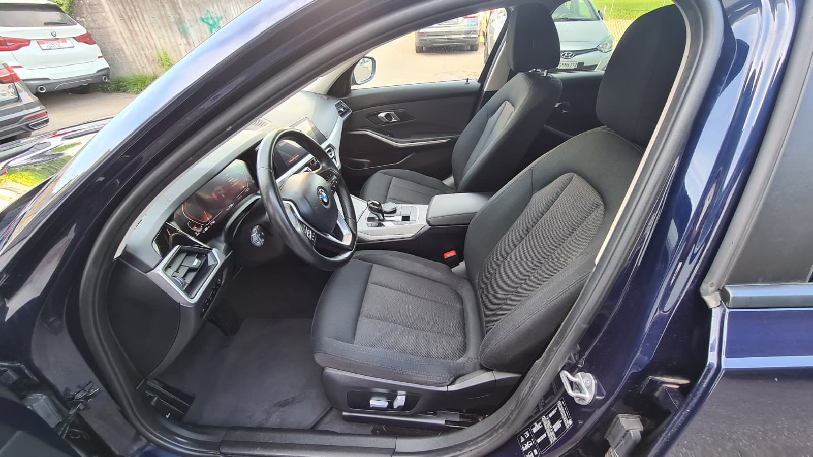 BMW 320d xDrive 48V Touring Steptronic ** Gr-Navi ** Elektrische Sitz mit Sitzmemory ** Abstandsregelsysteme ** Ab MFK & Service-image-14