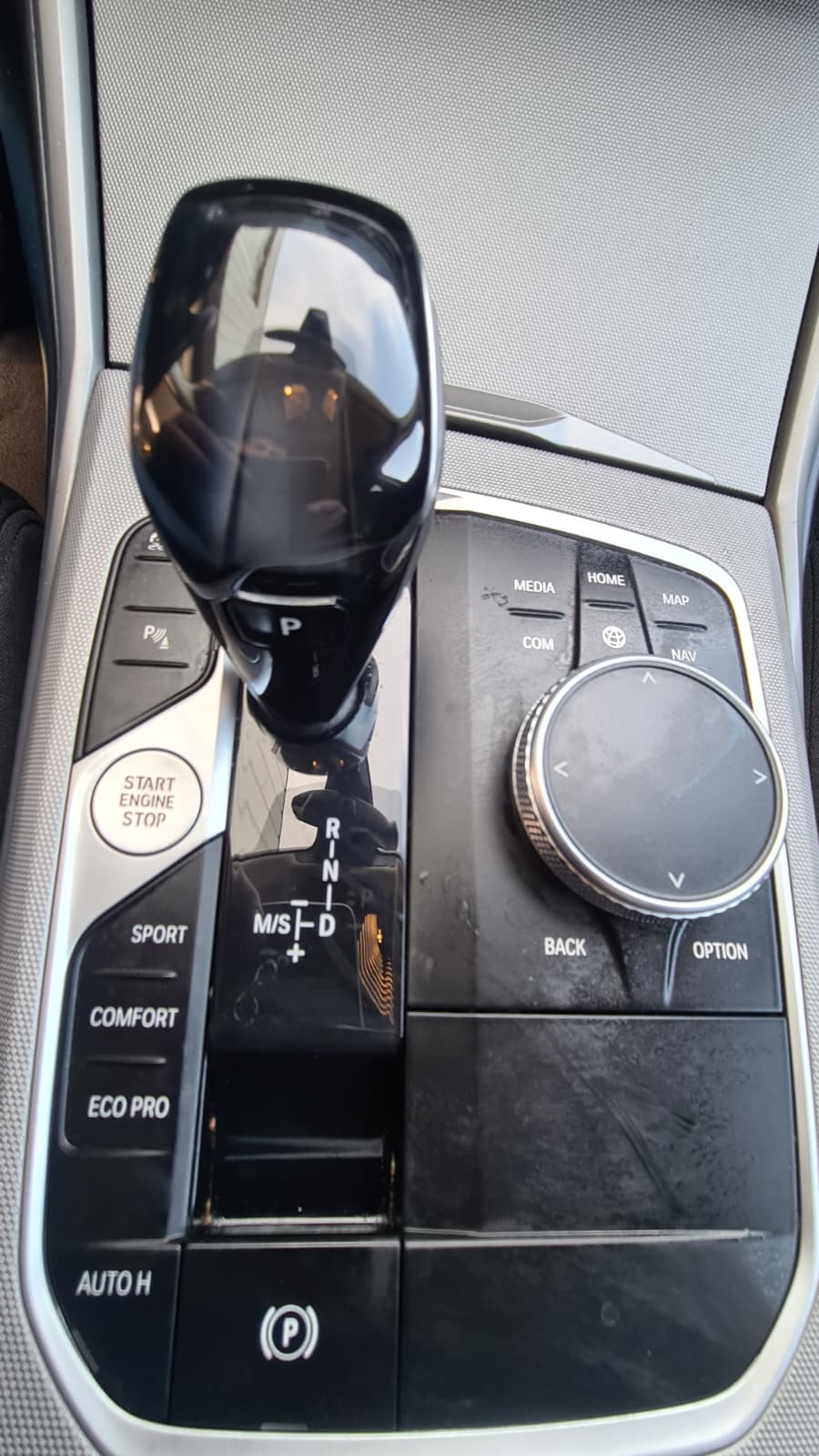 BMW 320d xDrive 48V Touring Steptronic ** Gr-Navi ** Elektrische Sitz mit Sitzmemory ** Abstandsregelsysteme ** Ab MFK & Service-image-12
