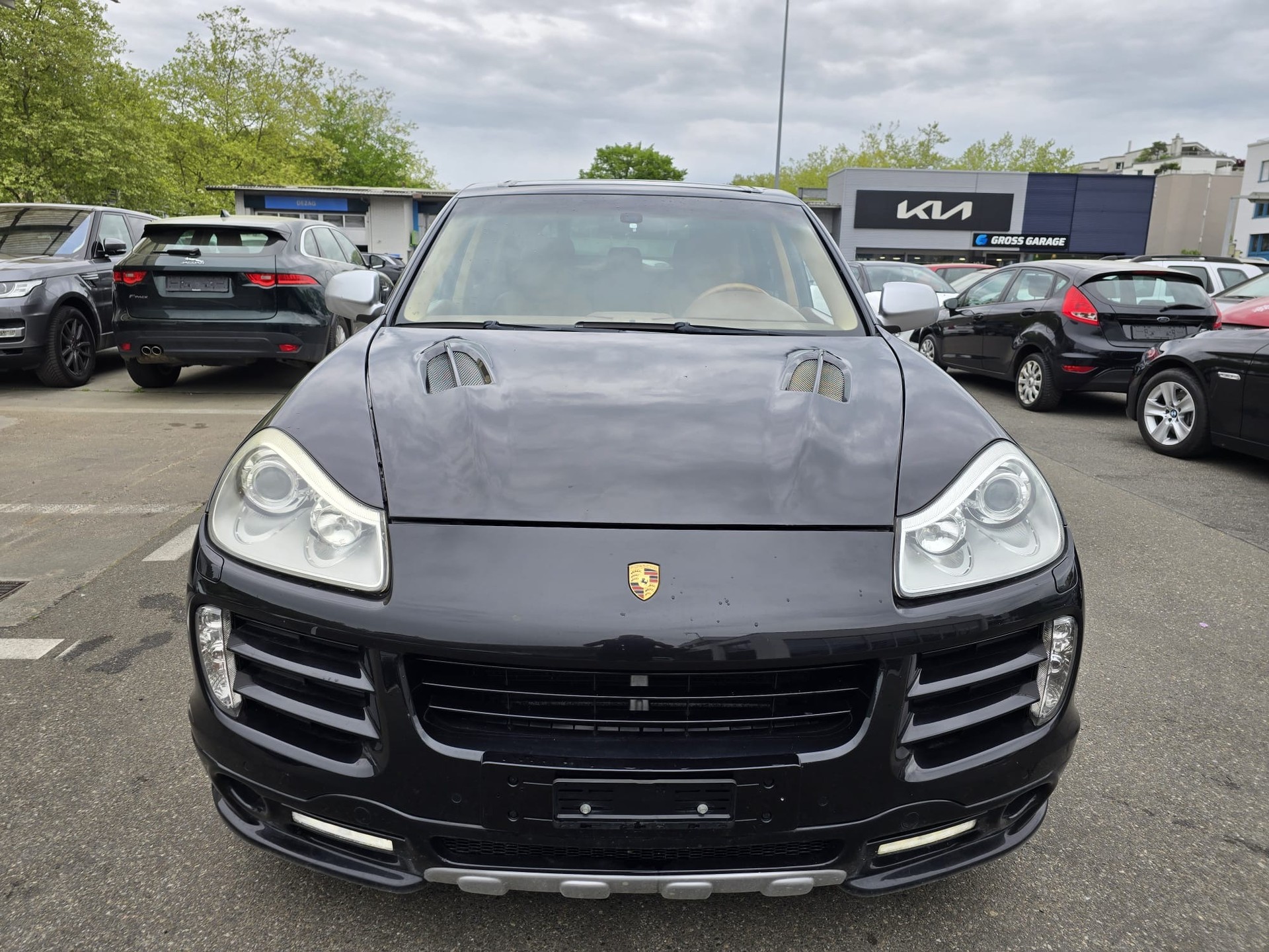 PORSCHE Cayenne S-image-1