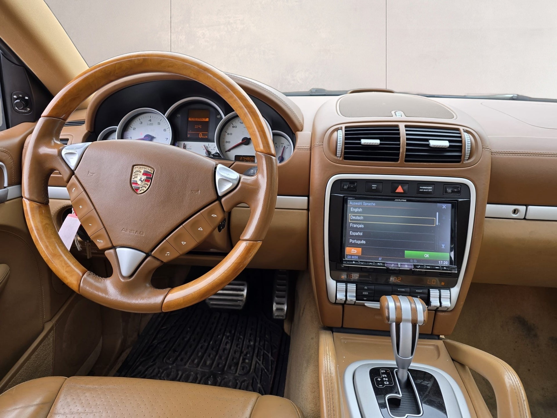 PORSCHE Cayenne S-image-16