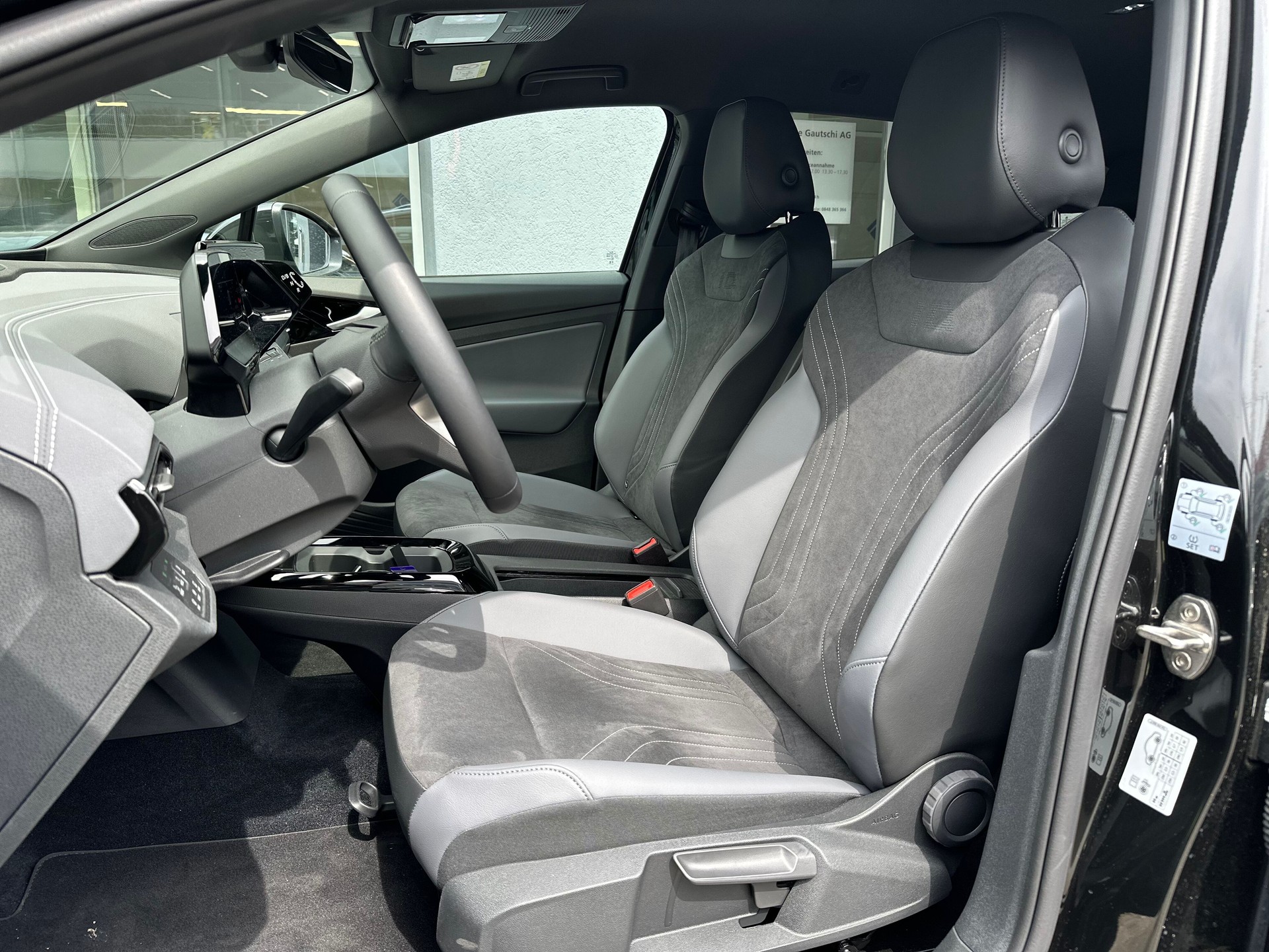 VW ID.4 Pro 77 kWh 4Motion-image-4
