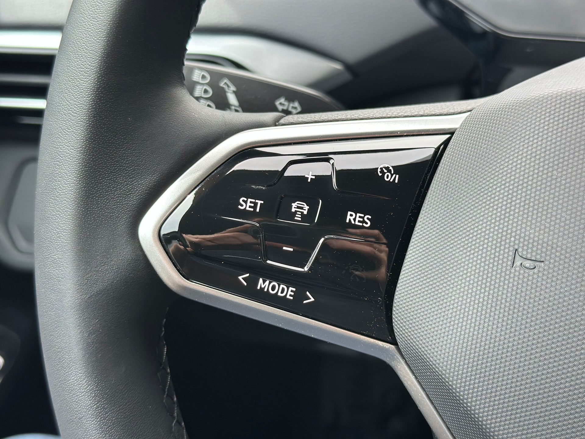 VW ID.4 Pro 77 kWh 4Motion-image-9