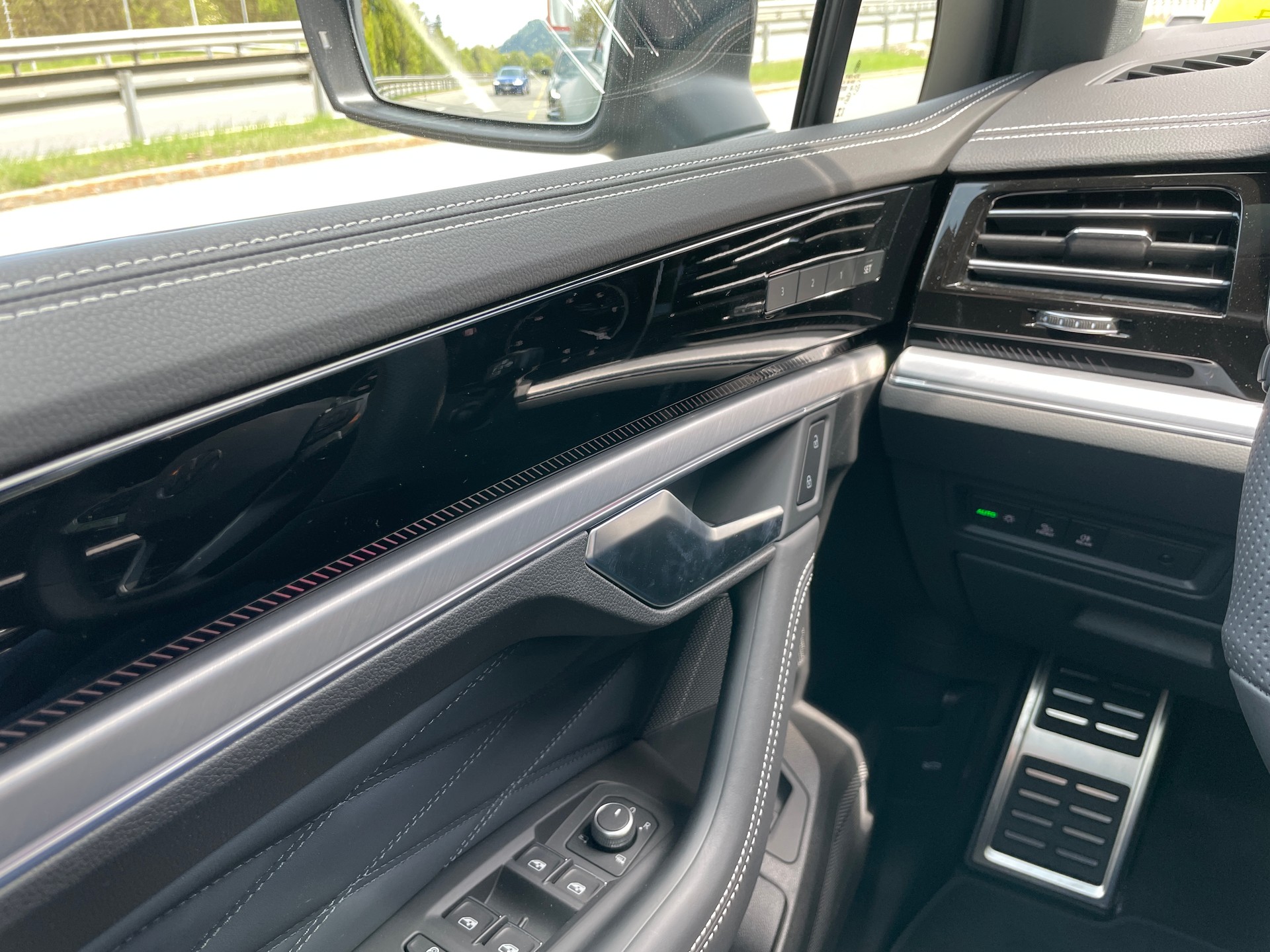 VW Touareg 3.0 TDI R-Line Final Edition Tiptronic, VOLLAUSSTATTUNG-image-25