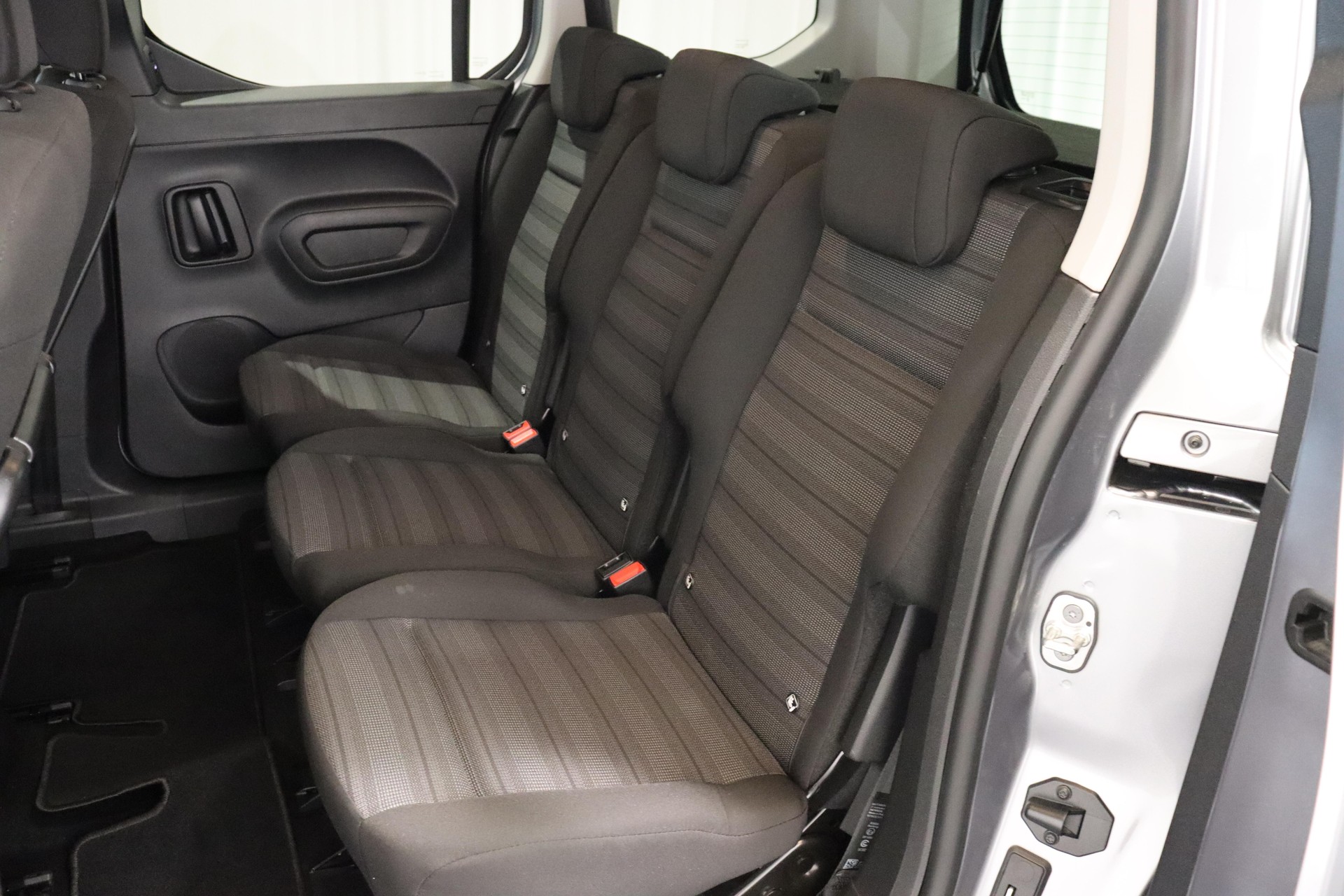 OPEL Combo Life 1.5 D Ultimate S/S-image-10