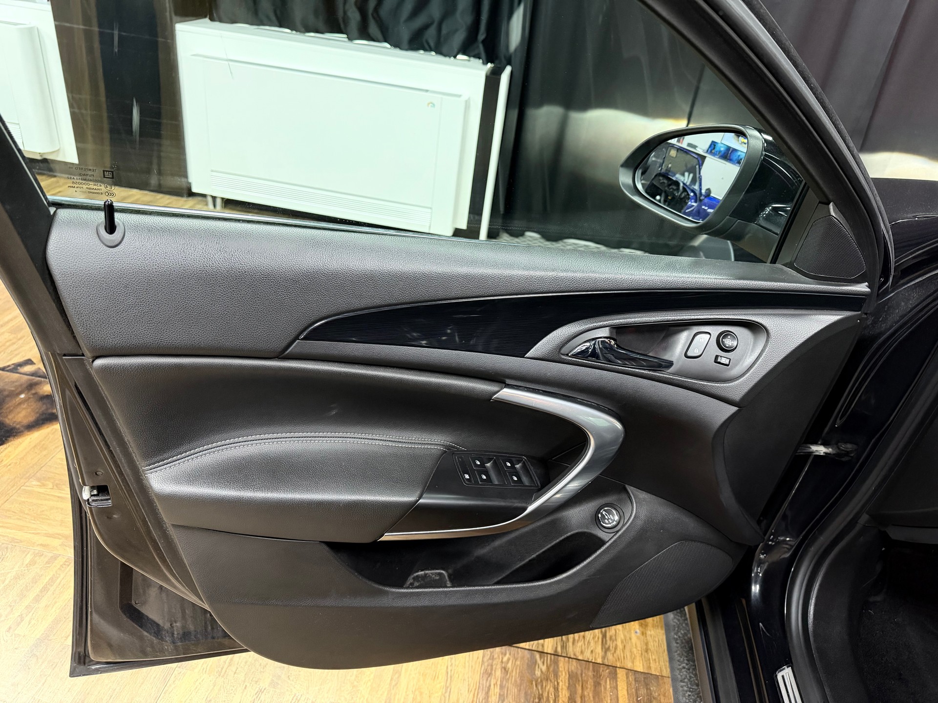 OPEL Insignia Country Tourer 2.0 CDTI 4WD Automatic-image-9