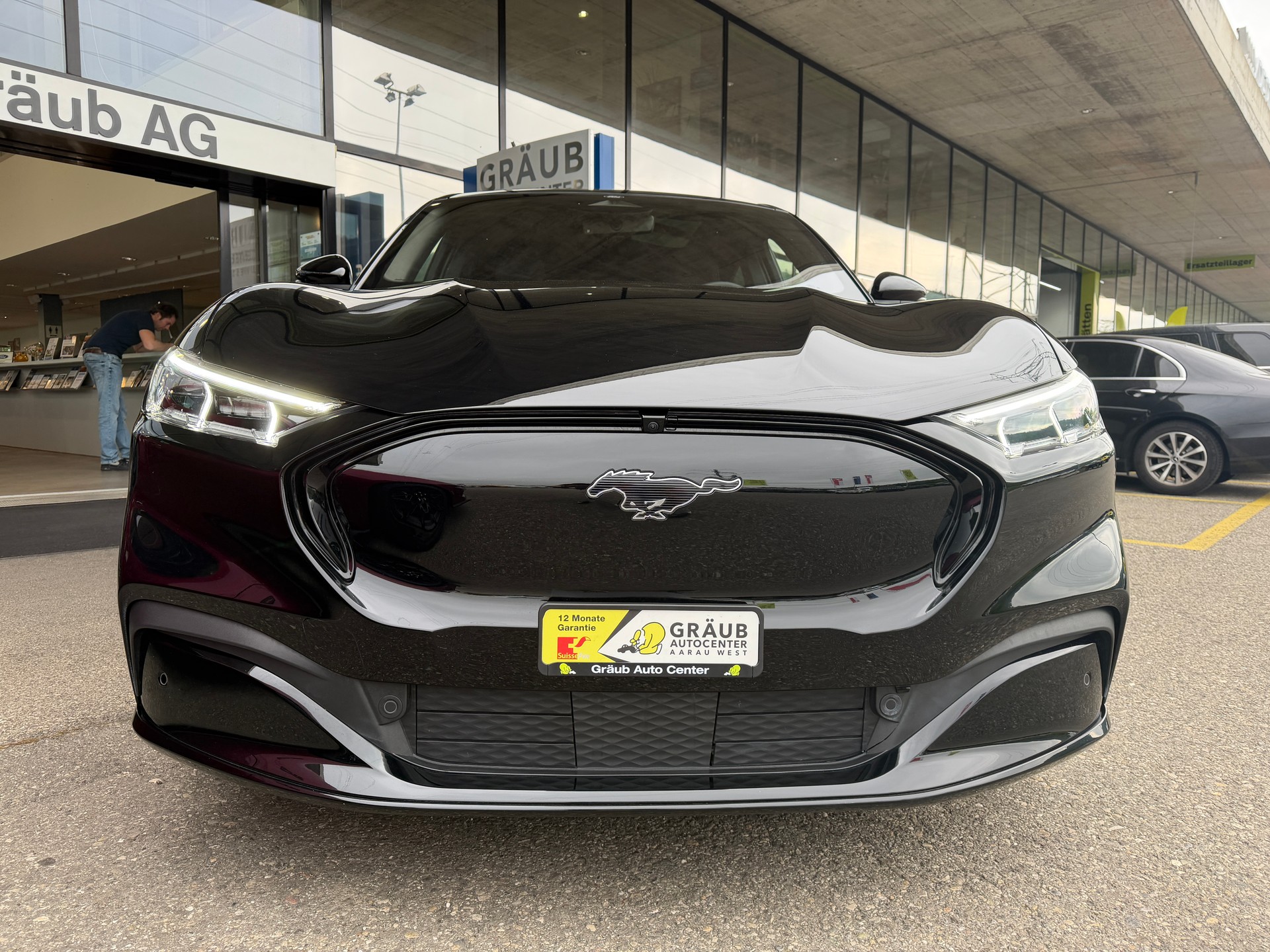 FORD Mustang MACH-E Premium AWD 88 kWh-image-1