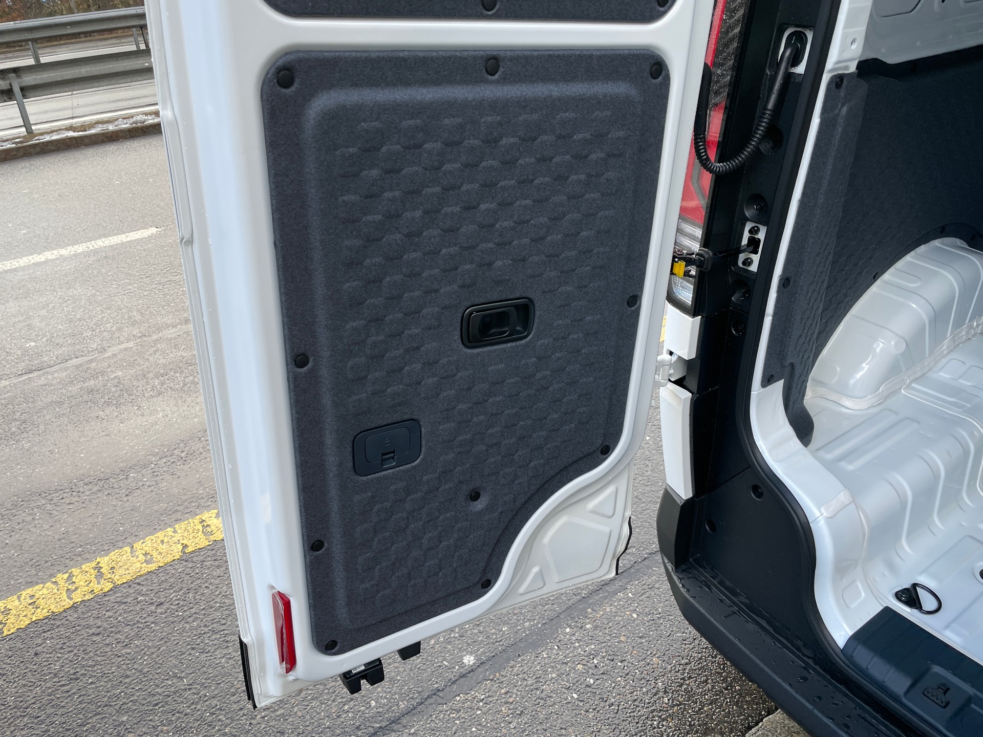 KIA PV5 Cargo 71.2 kWh Elite, mit Wärmepumpe-image-11