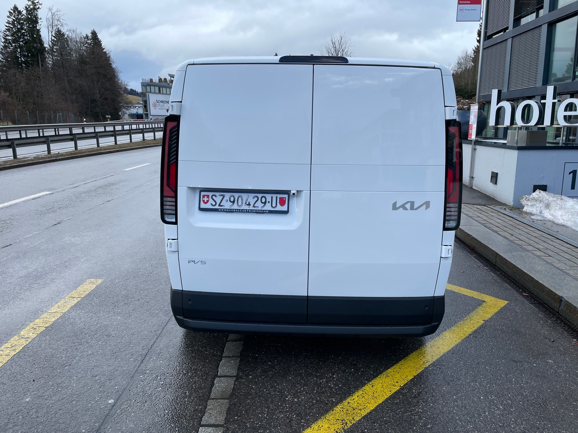 KIA PV5 Cargo 71.2 kWh Elite, mit Wärmepumpe-image-9