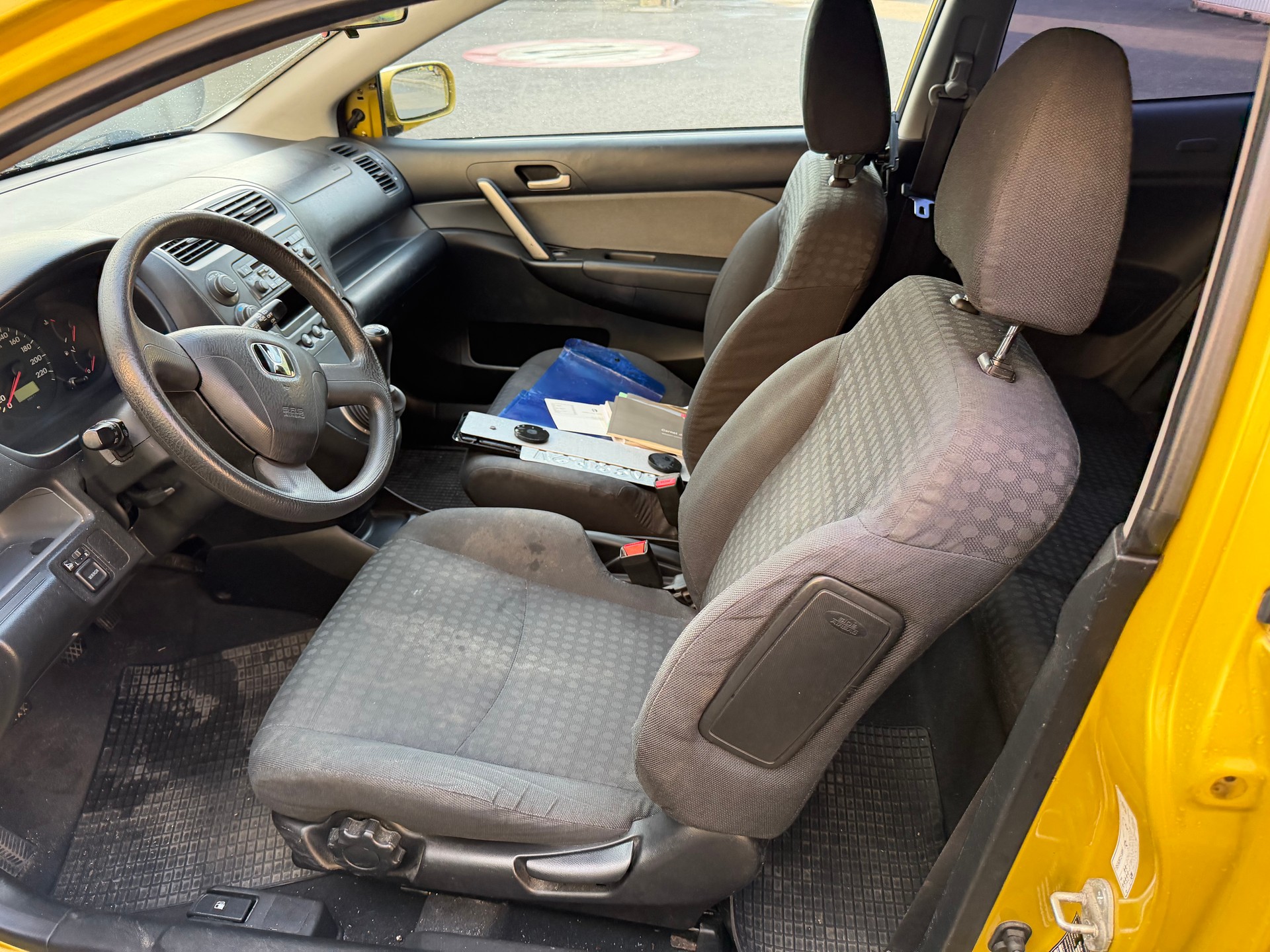 HONDA Civic 1.6i ES-image-16