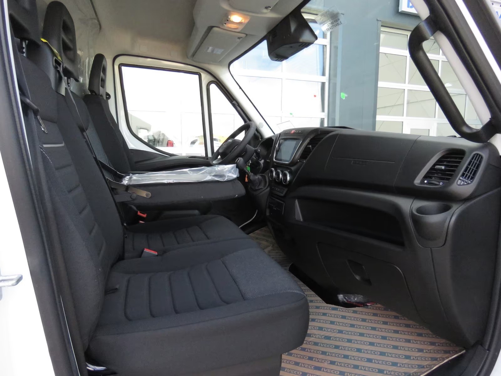 IVECO 50 C 18H-image-6