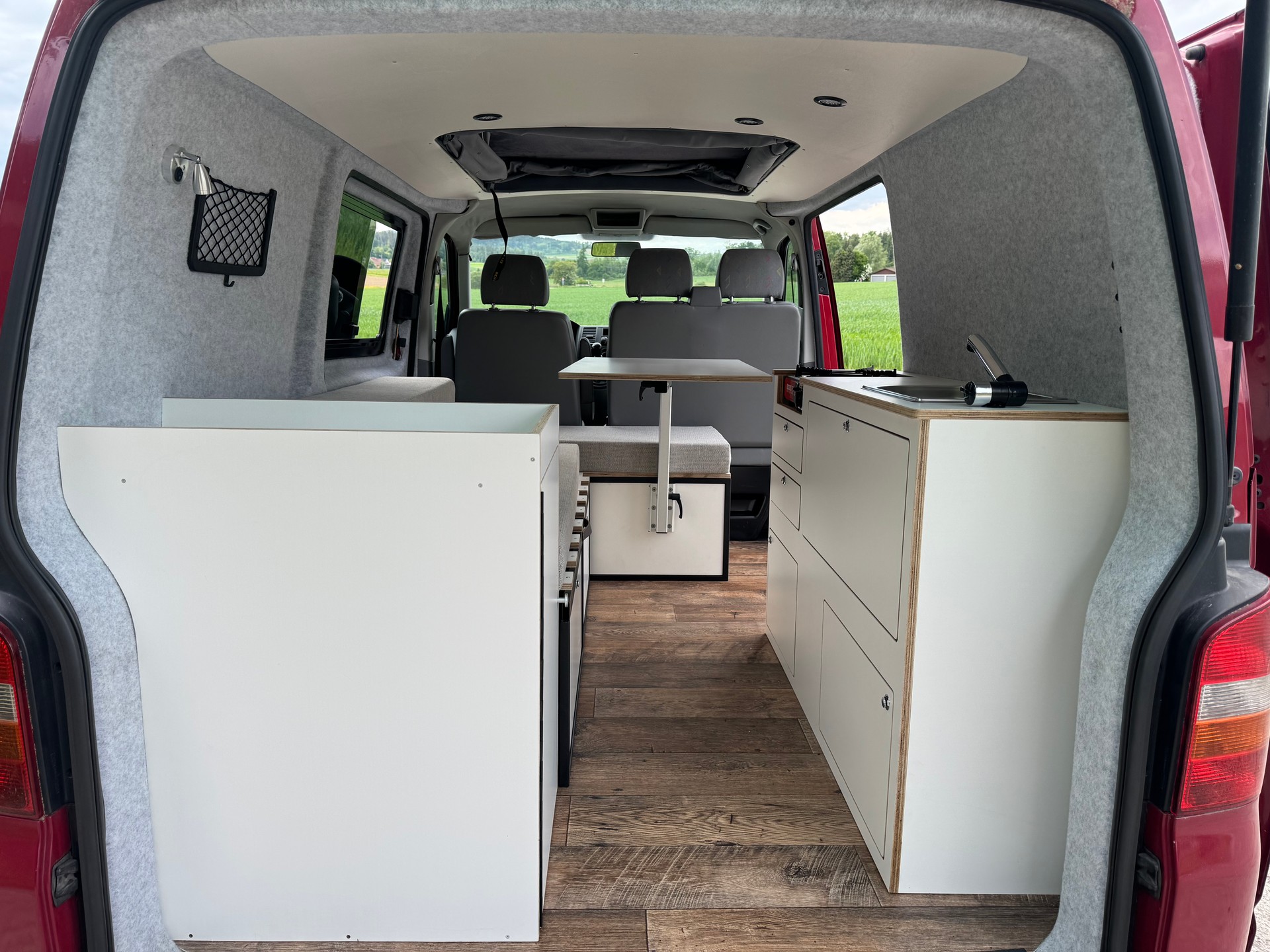 VW T5 Saranda Beach-showroom-element-2