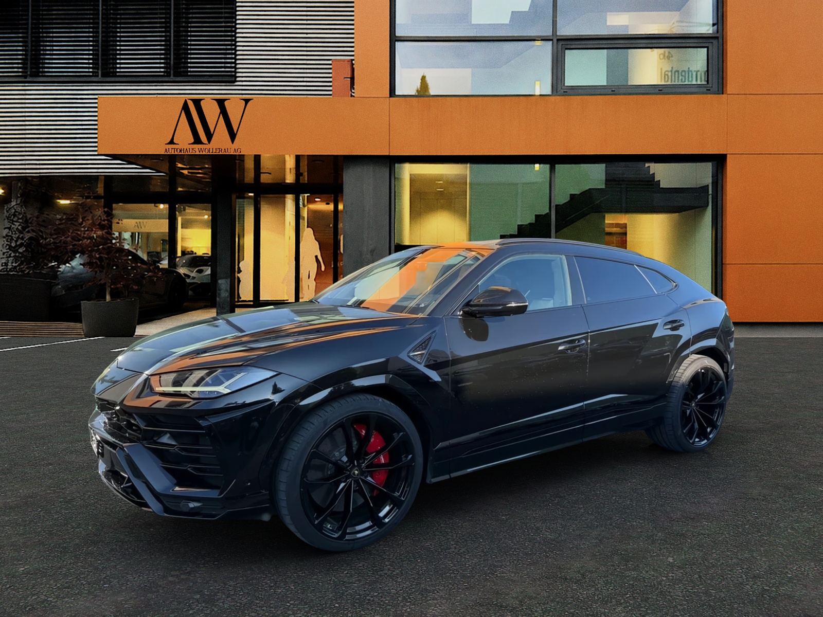 LAMBORGHINI Urus 4.0-image-2
