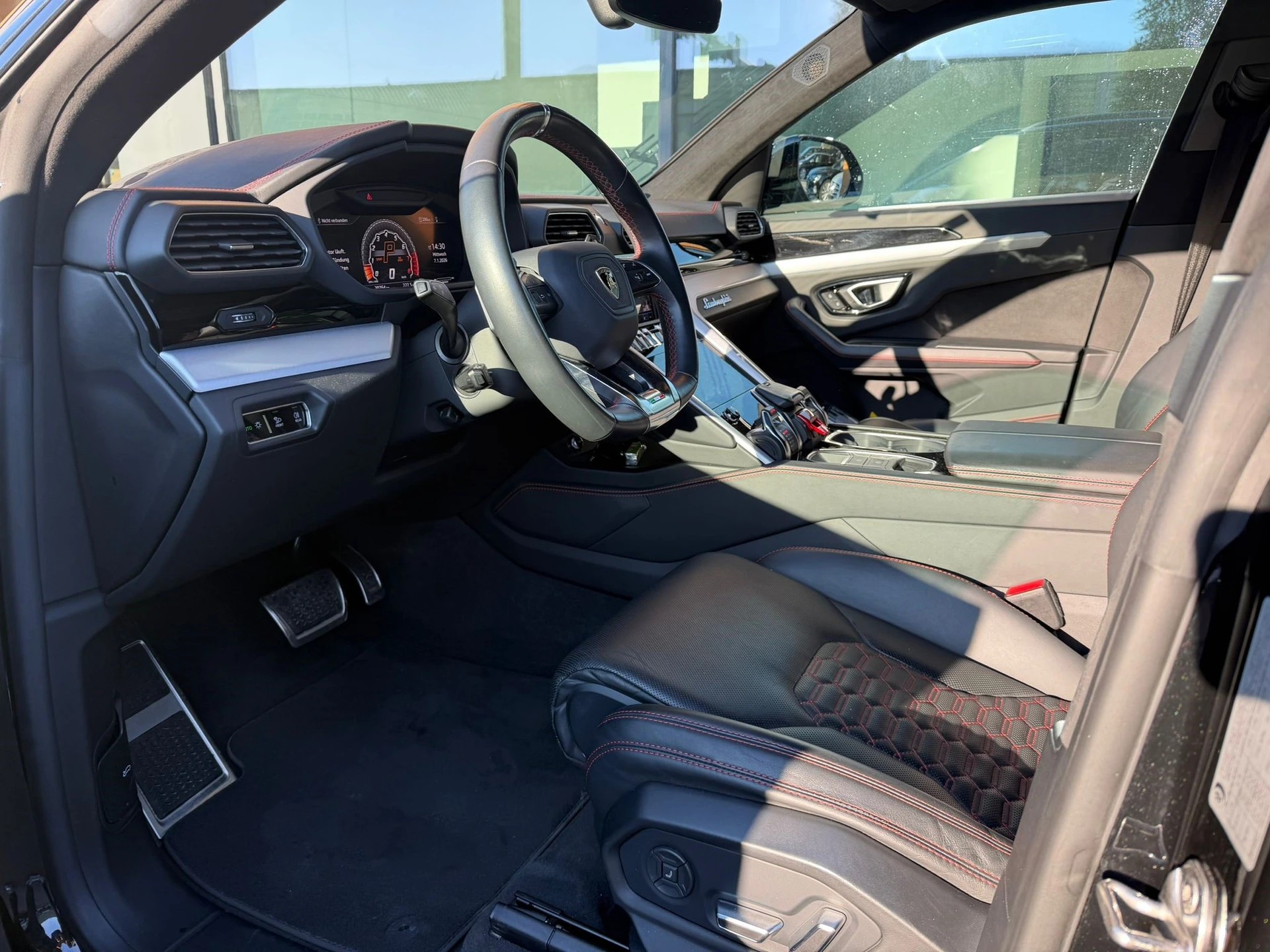 LAMBORGHINI Urus 4.0-image-10