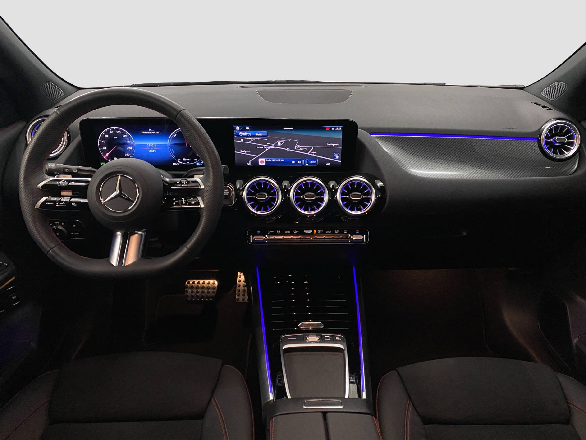 MERCEDES-BENZ GLA 250 e EQ Star AMG Line-image-11