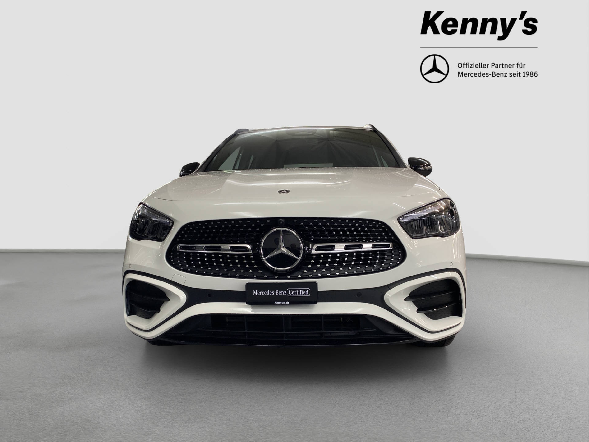 MERCEDES-BENZ GLA 250 e EQ Star AMG Line-image-2