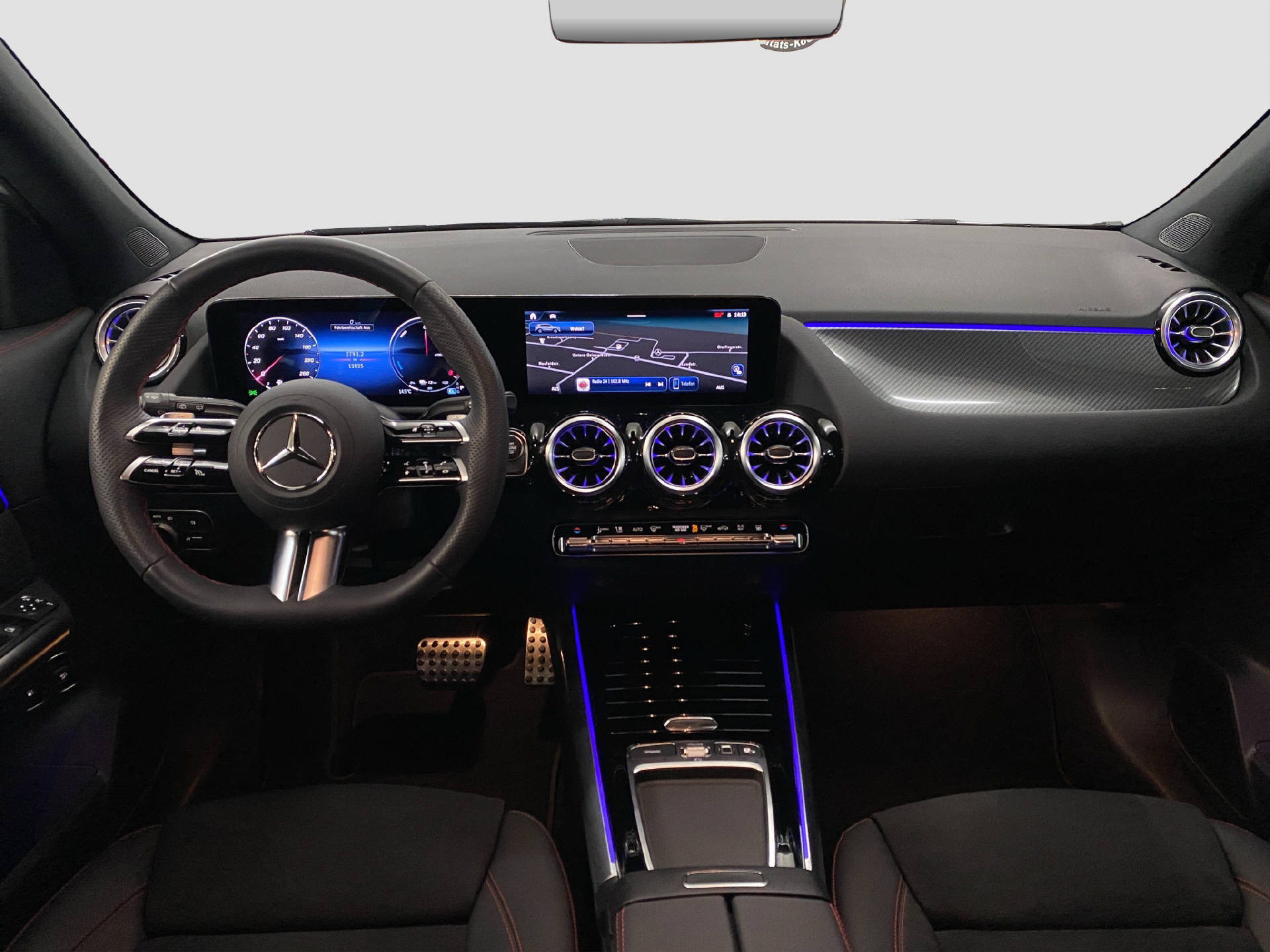 MERCEDES-BENZ GLA 250 e EQ Star AMG Line-image-8