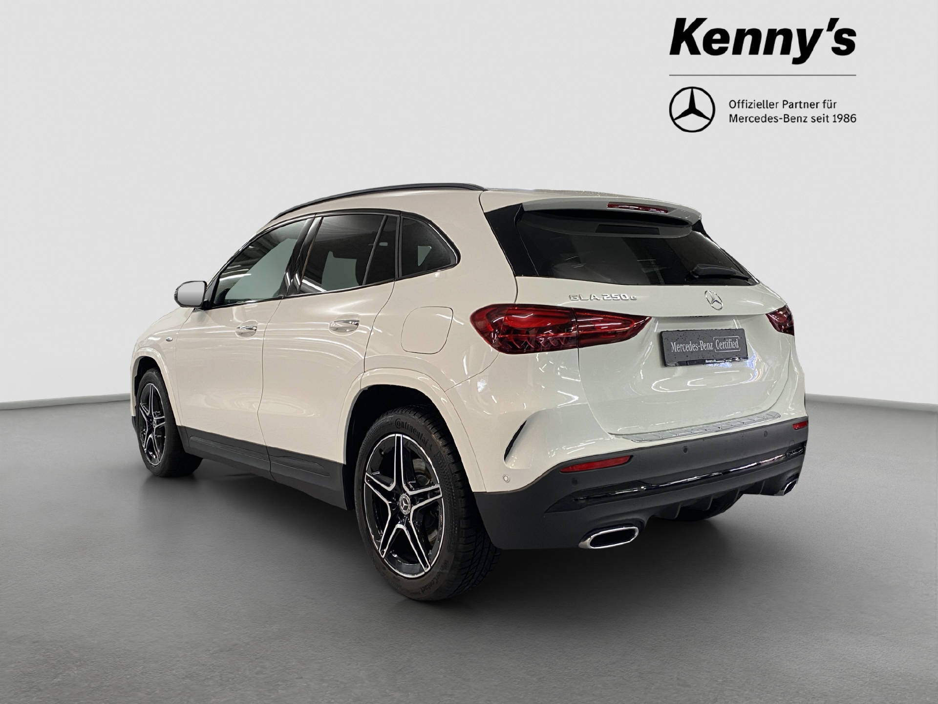 MERCEDES-BENZ GLA 250 e EQ Star AMG Line-image-4