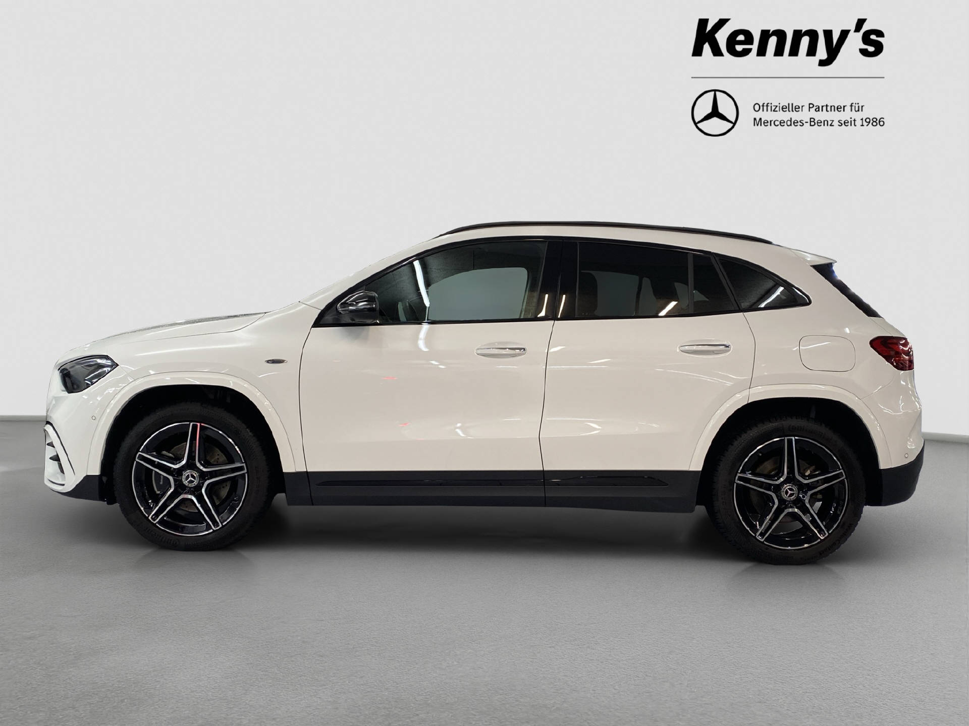 MERCEDES-BENZ GLA 250 e EQ Star AMG Line-image-3