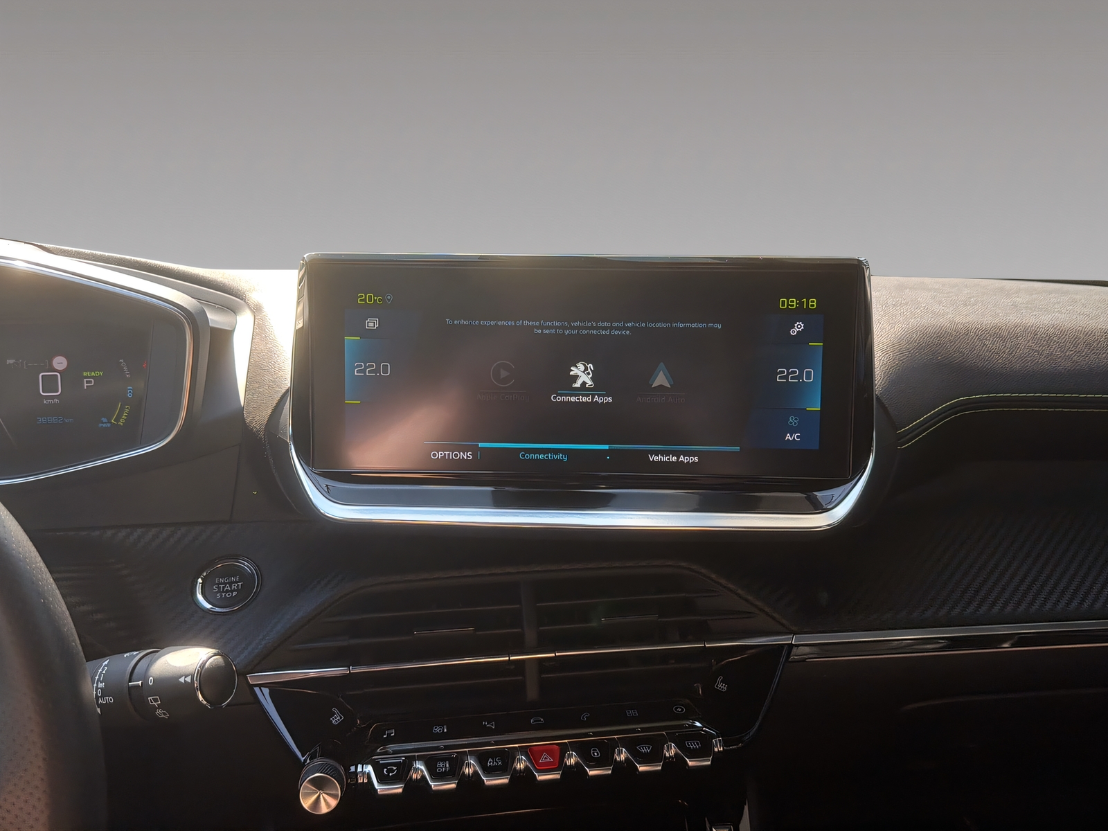 PEUGEOT 2008 e-GT-image-12