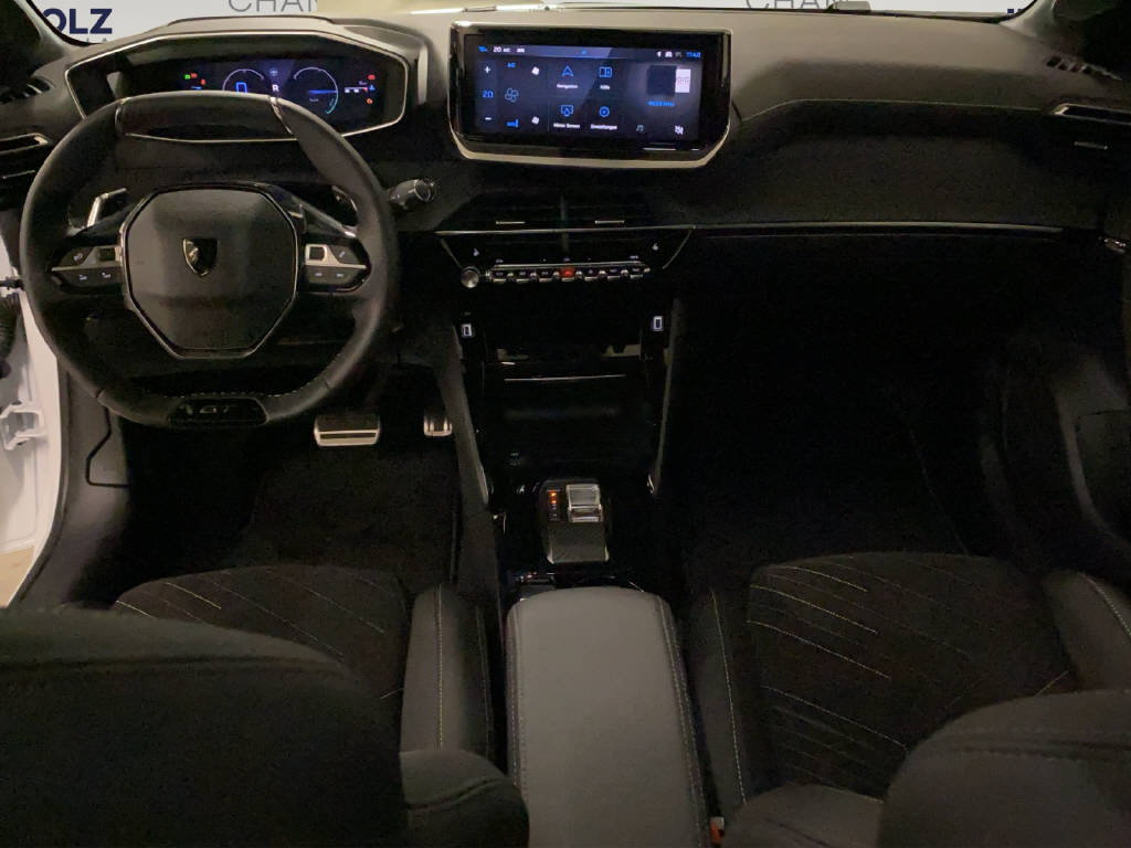 PEUGEOT 208 1.2 Hybrid 145 GT-image-8