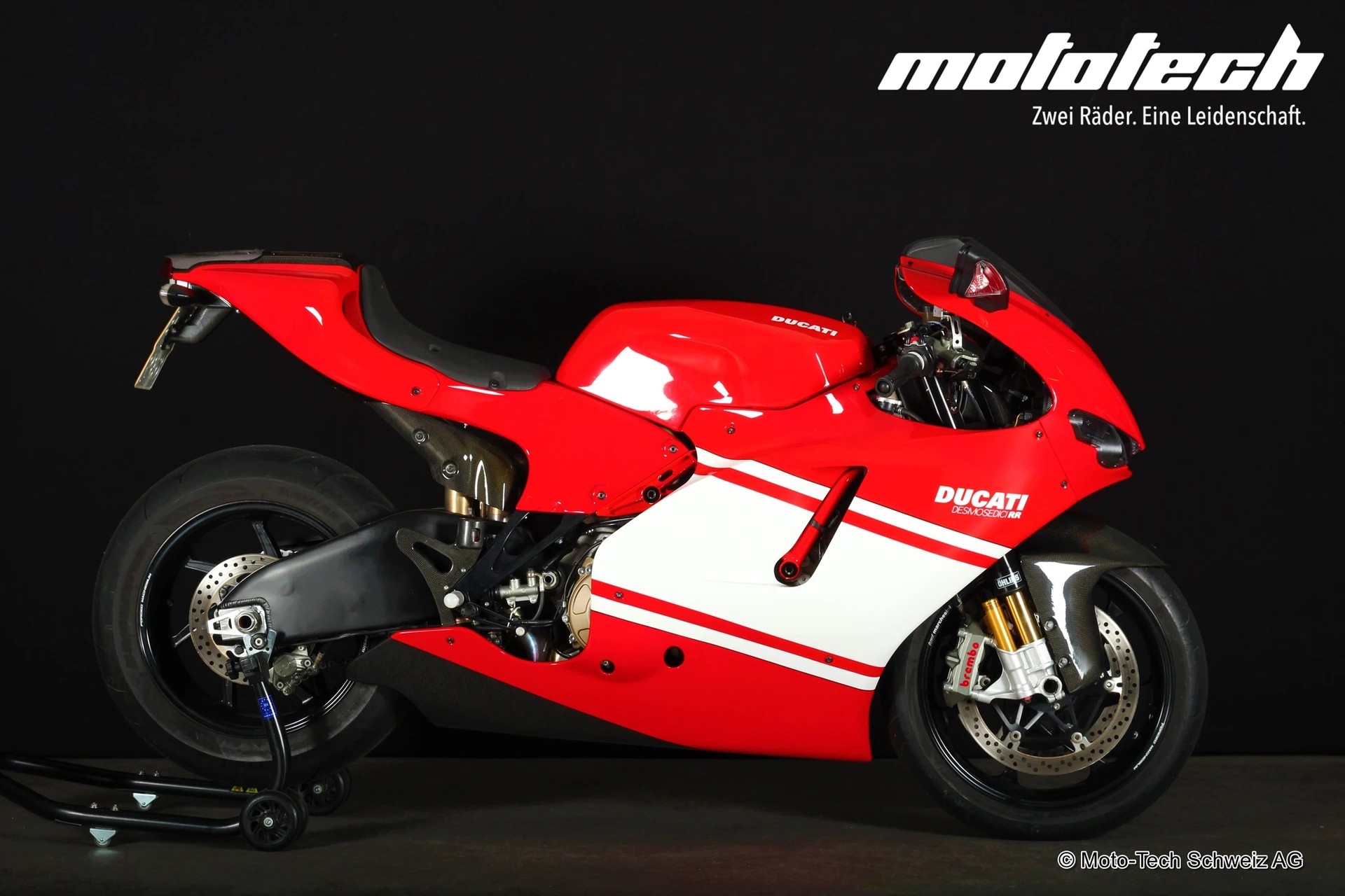 DUCATI DESMOSEDICI RR-showroom-element-1