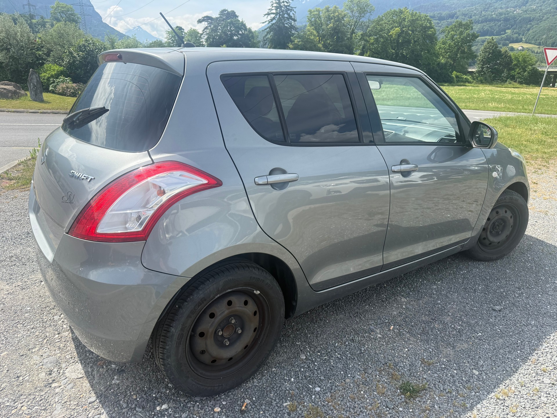 SUZUKI Swift 1.2i 16V GL Top-image-3