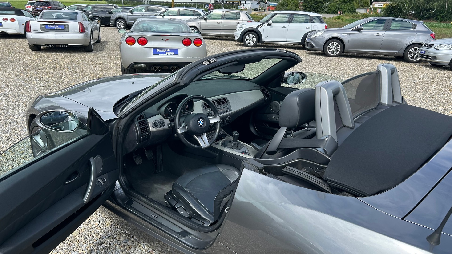 BMW Z4 2.5i Roadster-image-25