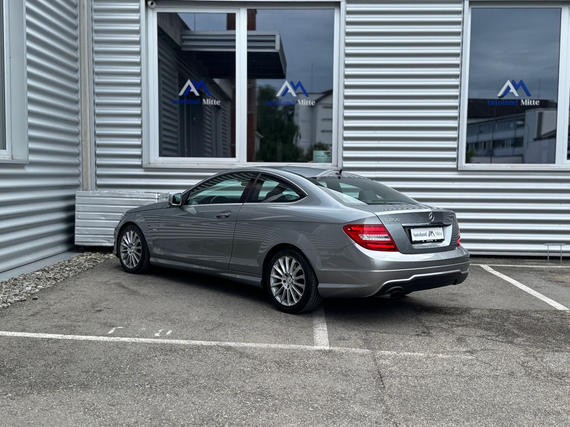 MERCEDES-BENZ C 250 Coupé 7G-Tronic-showroom-element-2