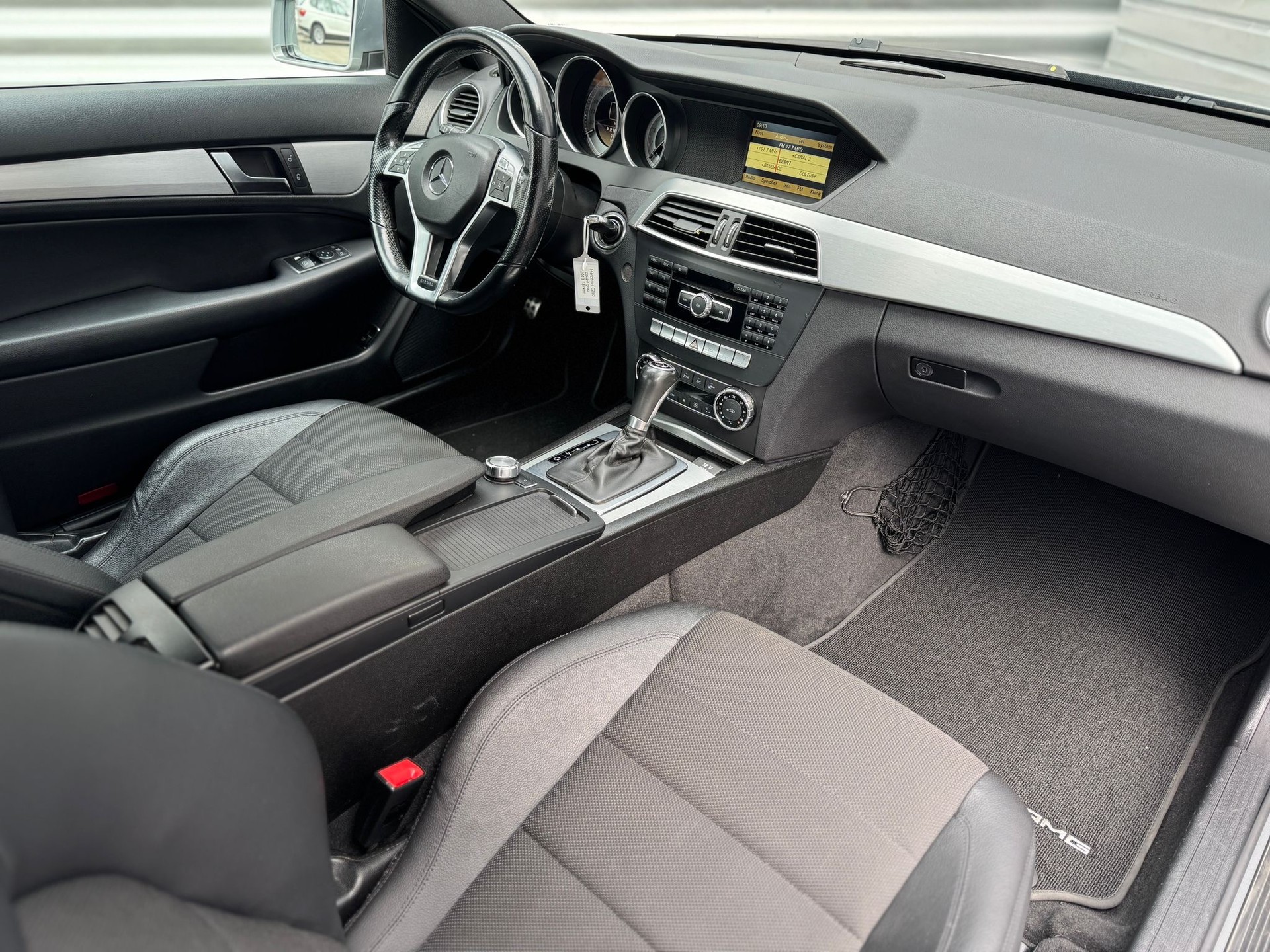 MERCEDES-BENZ C 250 Coupé 7G-Tronic-image-11