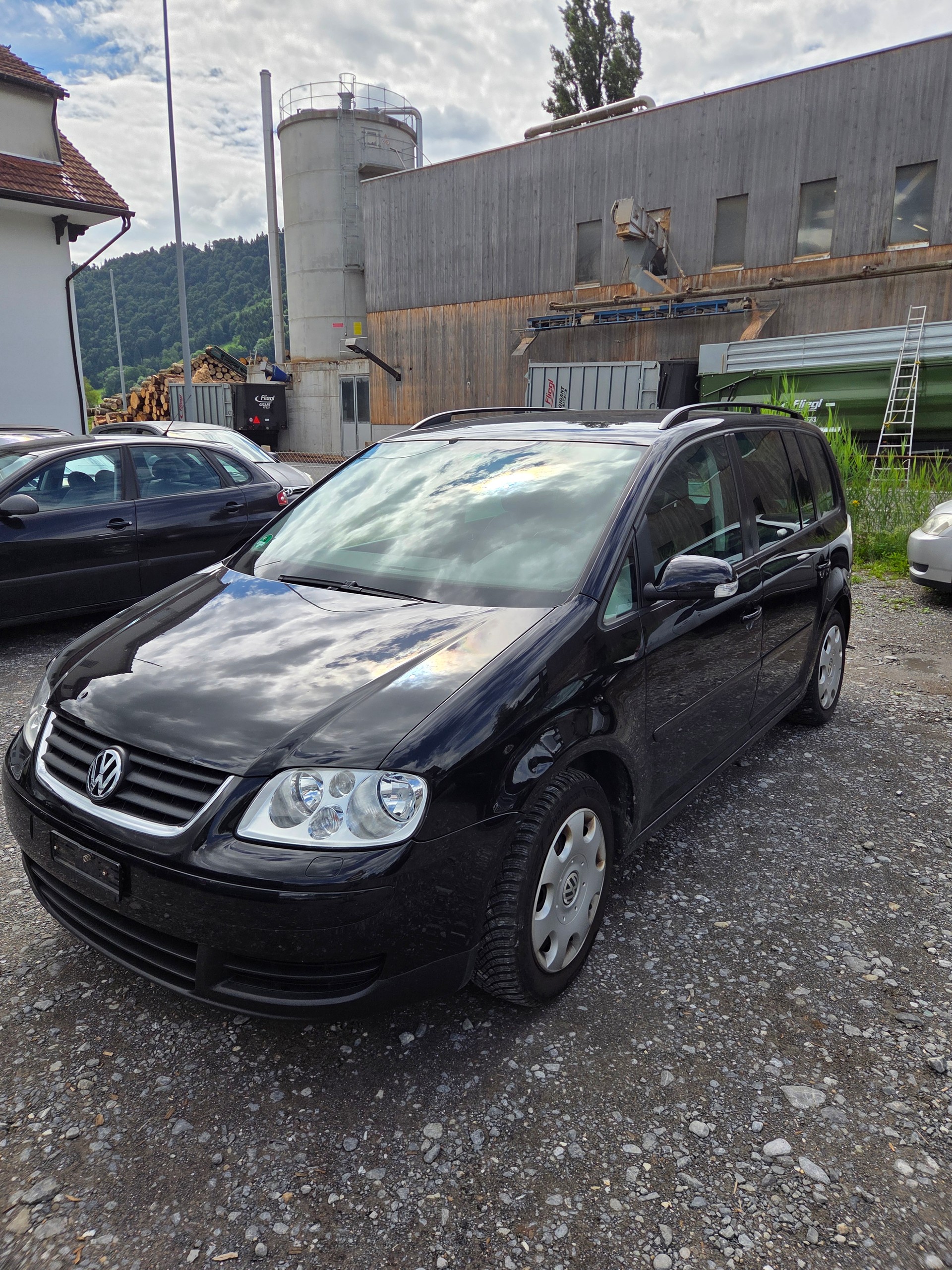 VW Touran 2.0 FSI Highline-image-0