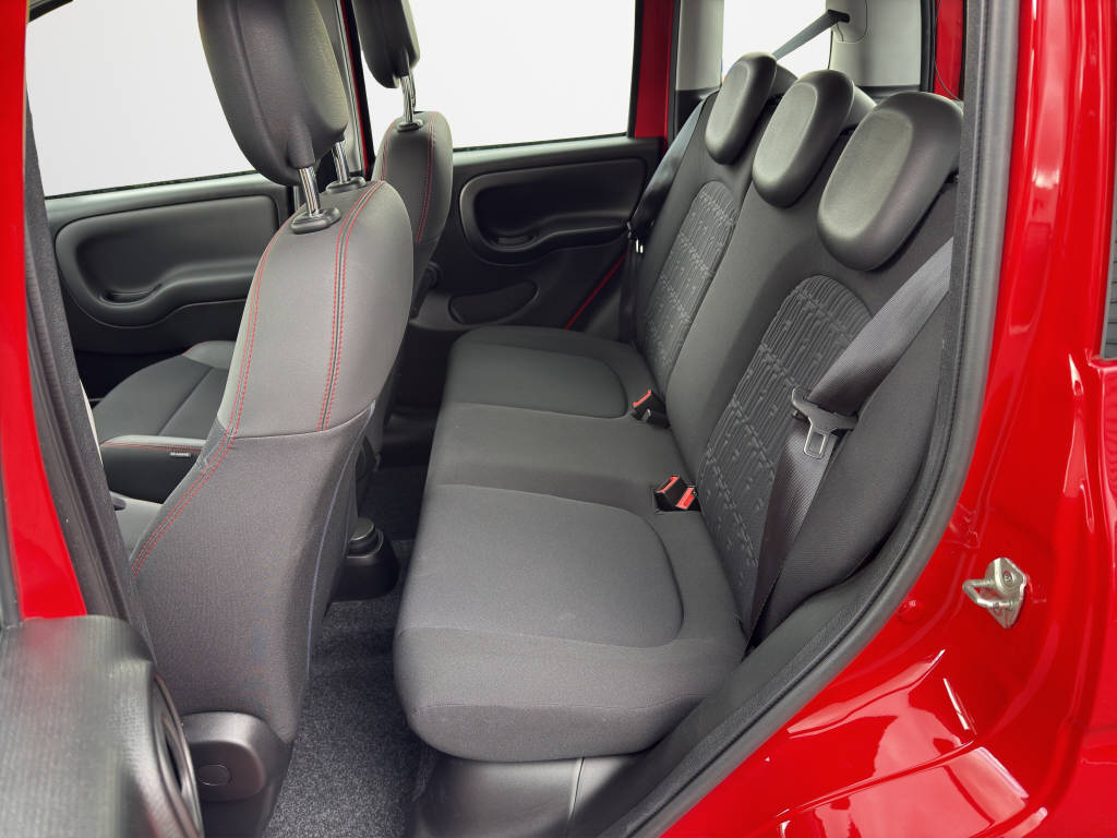 FIAT Panda 1.0 Hybrid Cross-image-14