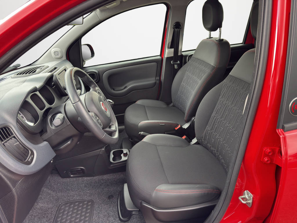 FIAT Panda 1.0 Hybrid Cross-image-8