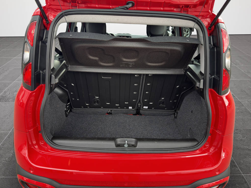 FIAT Panda 1.0 Hybrid Cross-image-15