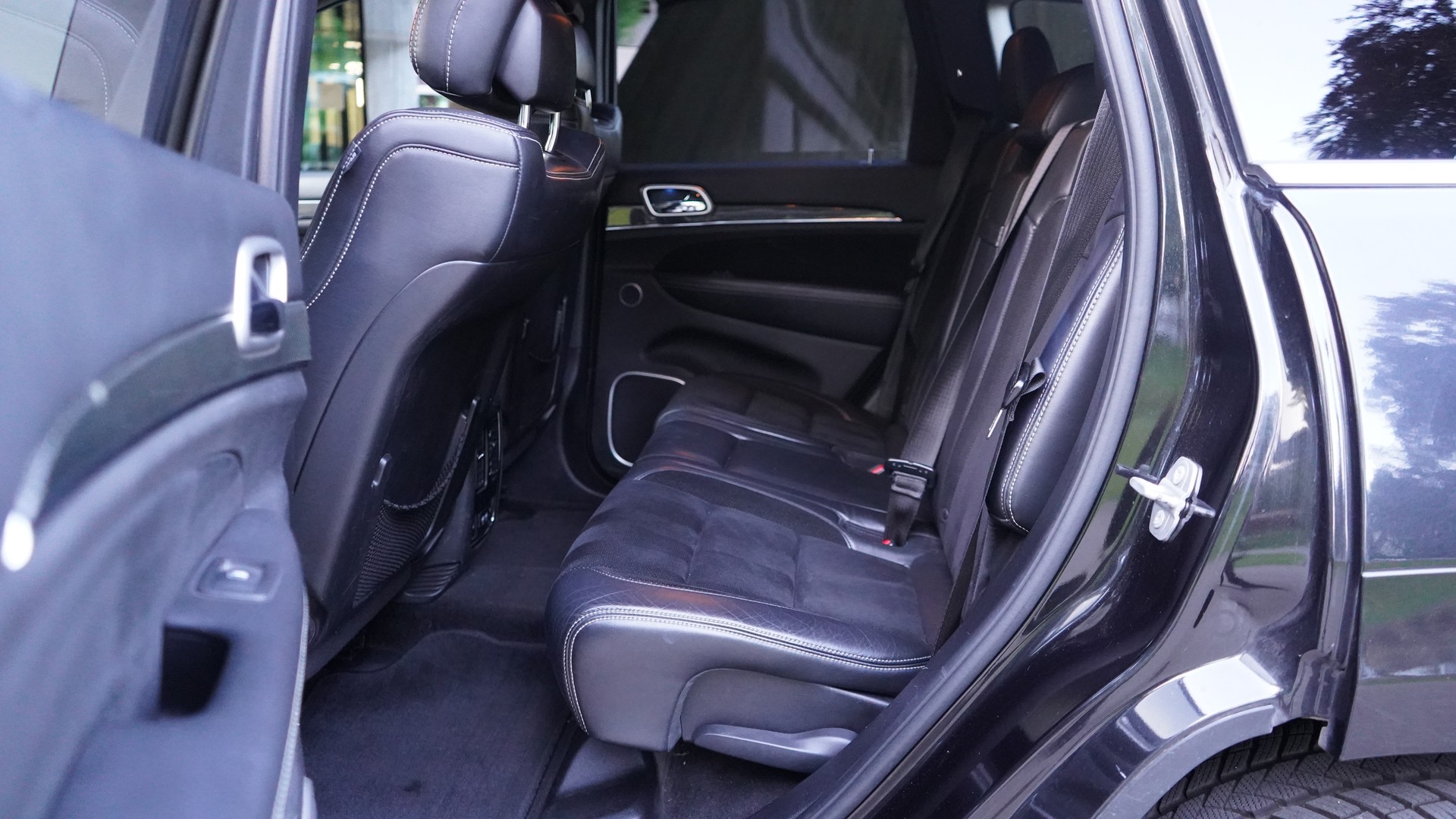 JEEP Grand Cherokee 6.4 V8 HEMI SRT8 Automatic-image-12