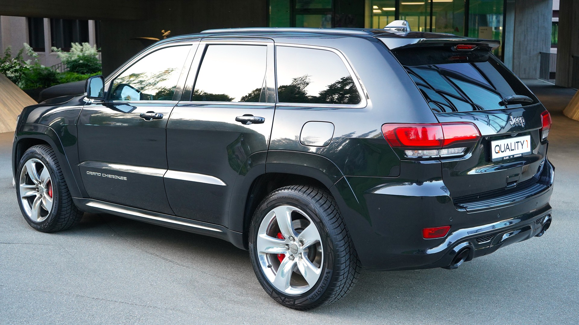 JEEP Grand Cherokee 6.4 V8 HEMI SRT8 Automatic-image-2