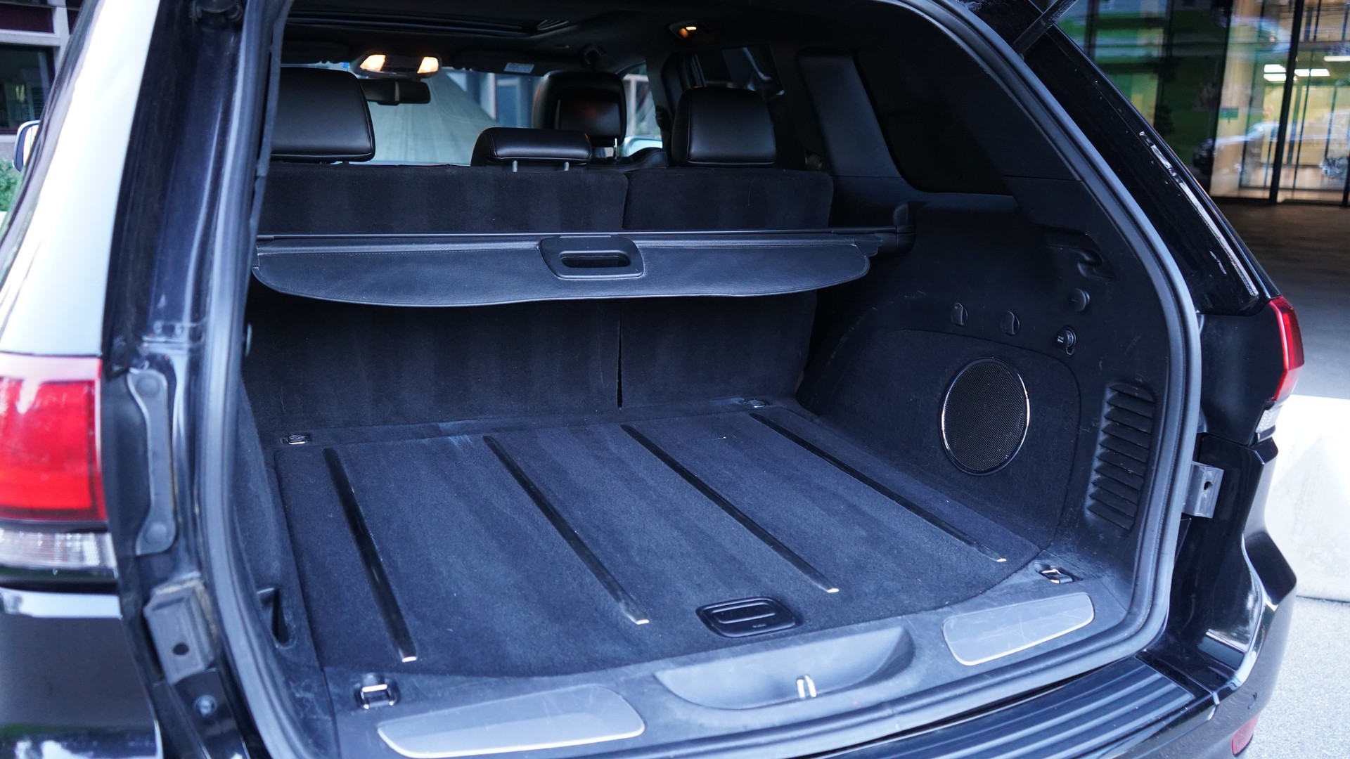 JEEP Grand Cherokee 6.4 V8 HEMI SRT8 Automatic-image-14