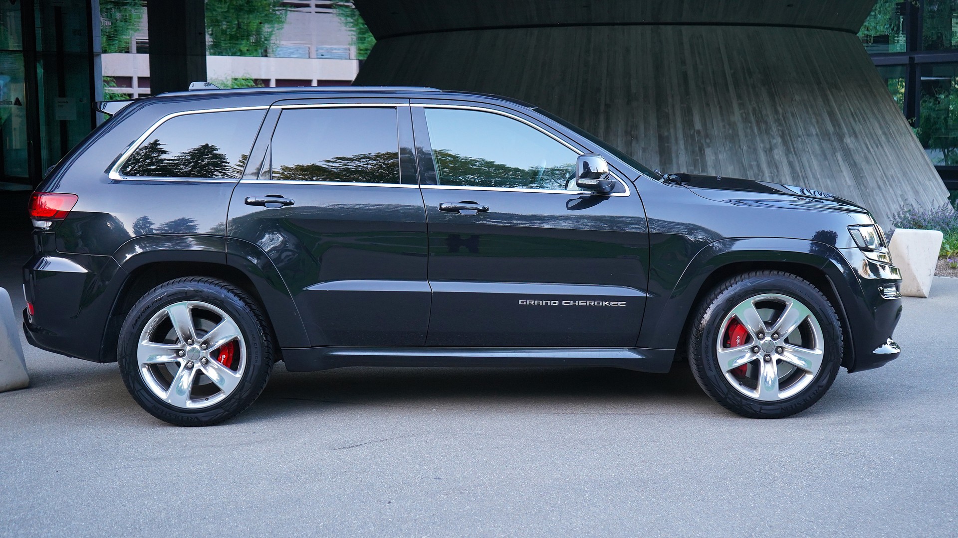 JEEP Grand Cherokee 6.4 V8 HEMI SRT8 Automatic-image-3