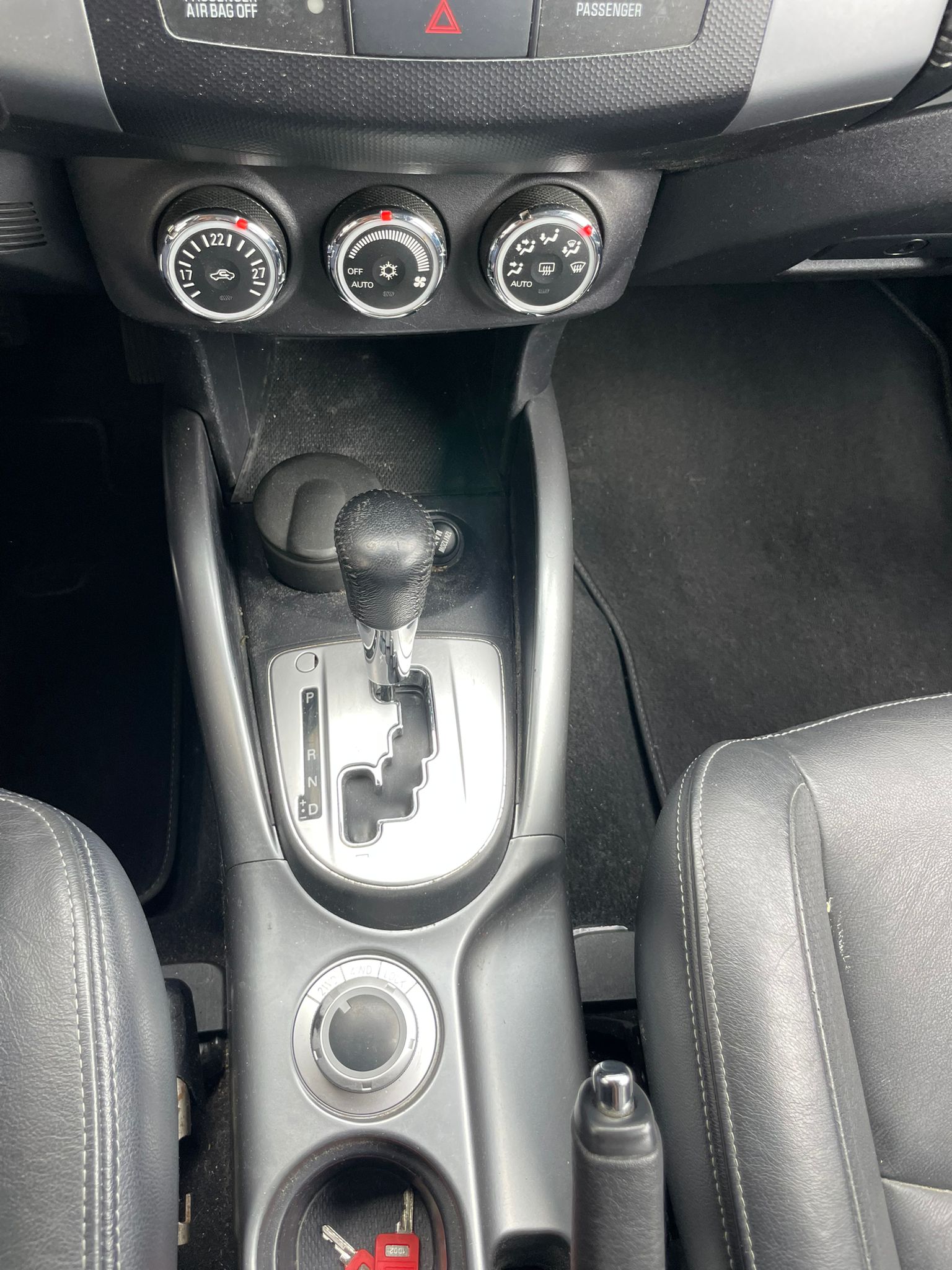 PEUGEOT 4007 2.4 Platinum Edition CVT-image-8