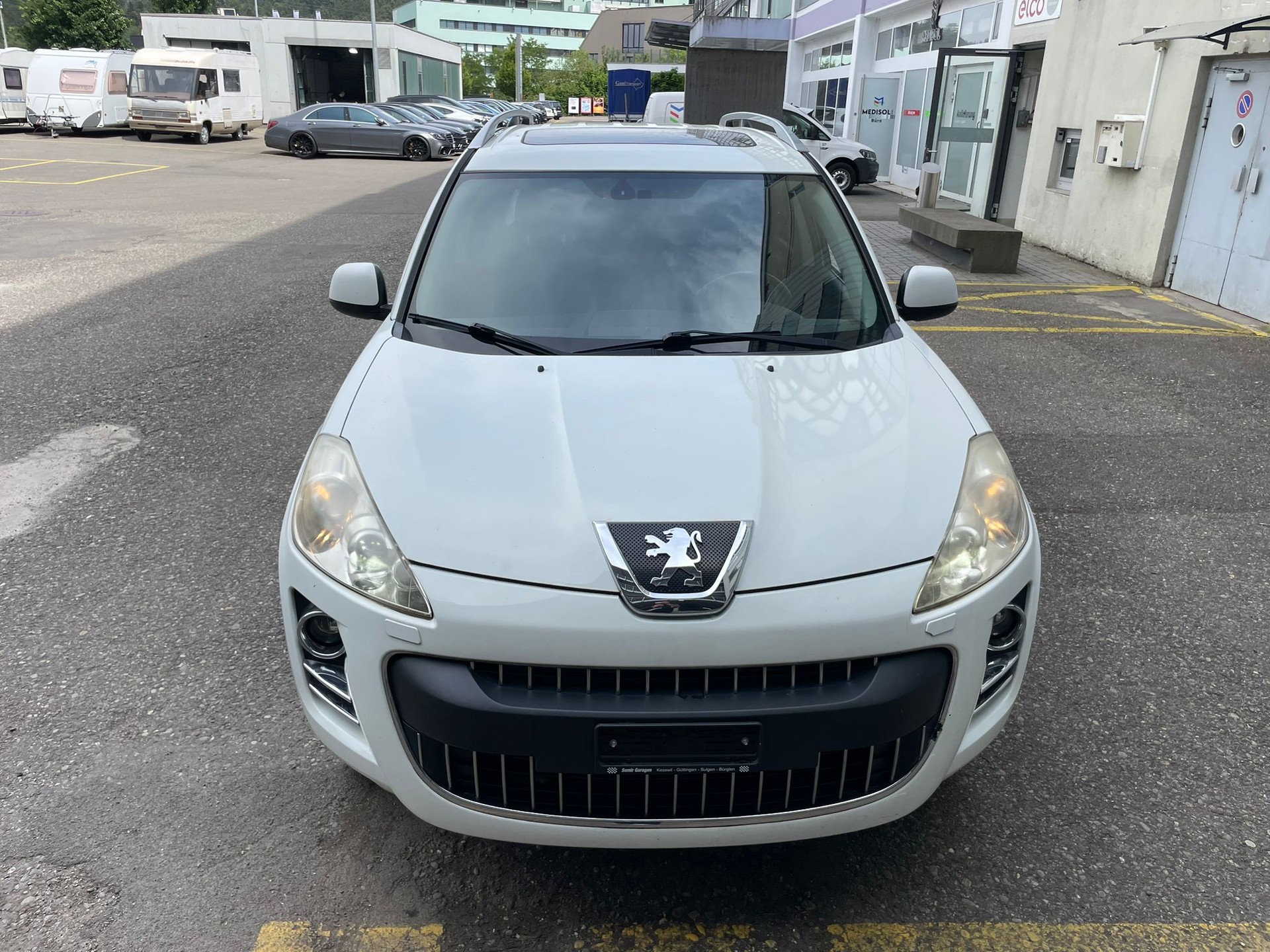 PEUGEOT 4007 2.4 Platinum Edition CVT-image-0