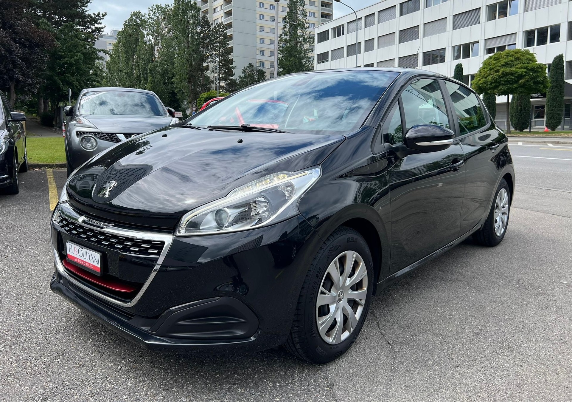 PEUGEOT 208 1.2 PureTech Active-image-0