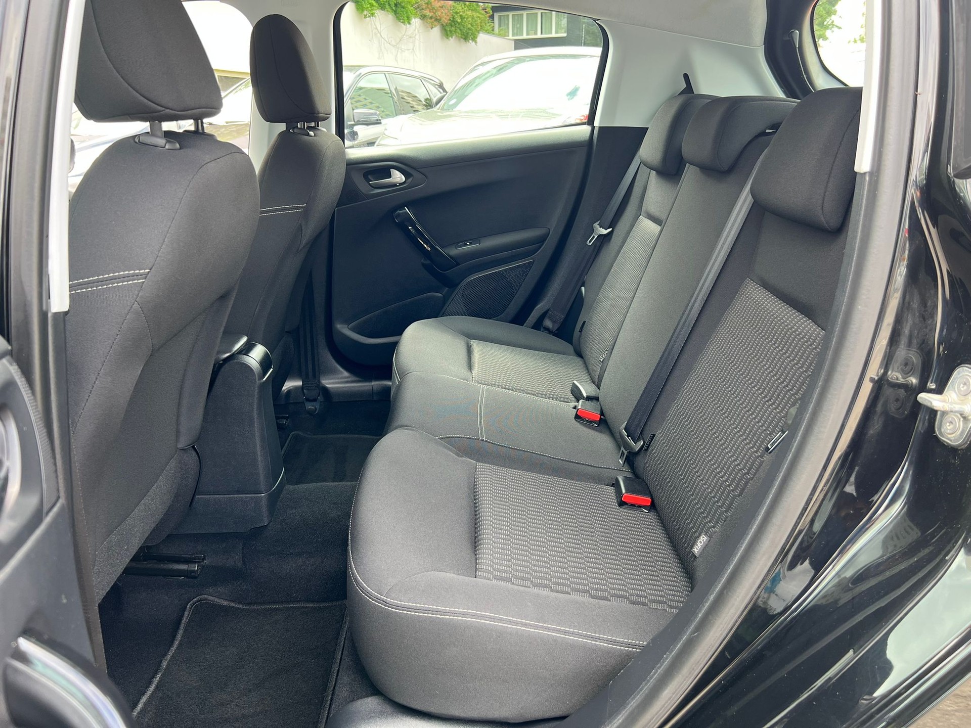 PEUGEOT 208 1.2 PureTech Active-image-10