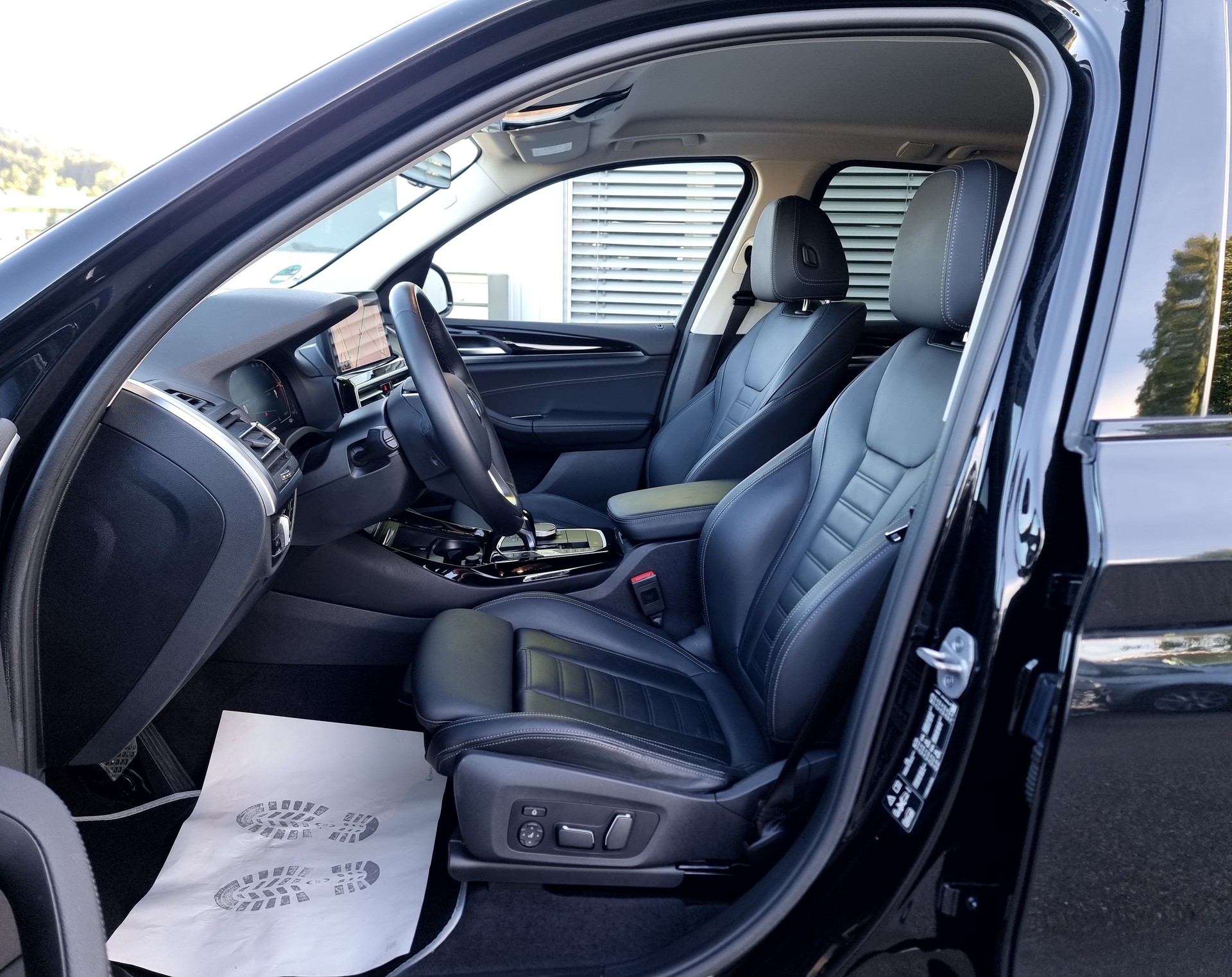 BMW X3 xDrive 20i-image-11