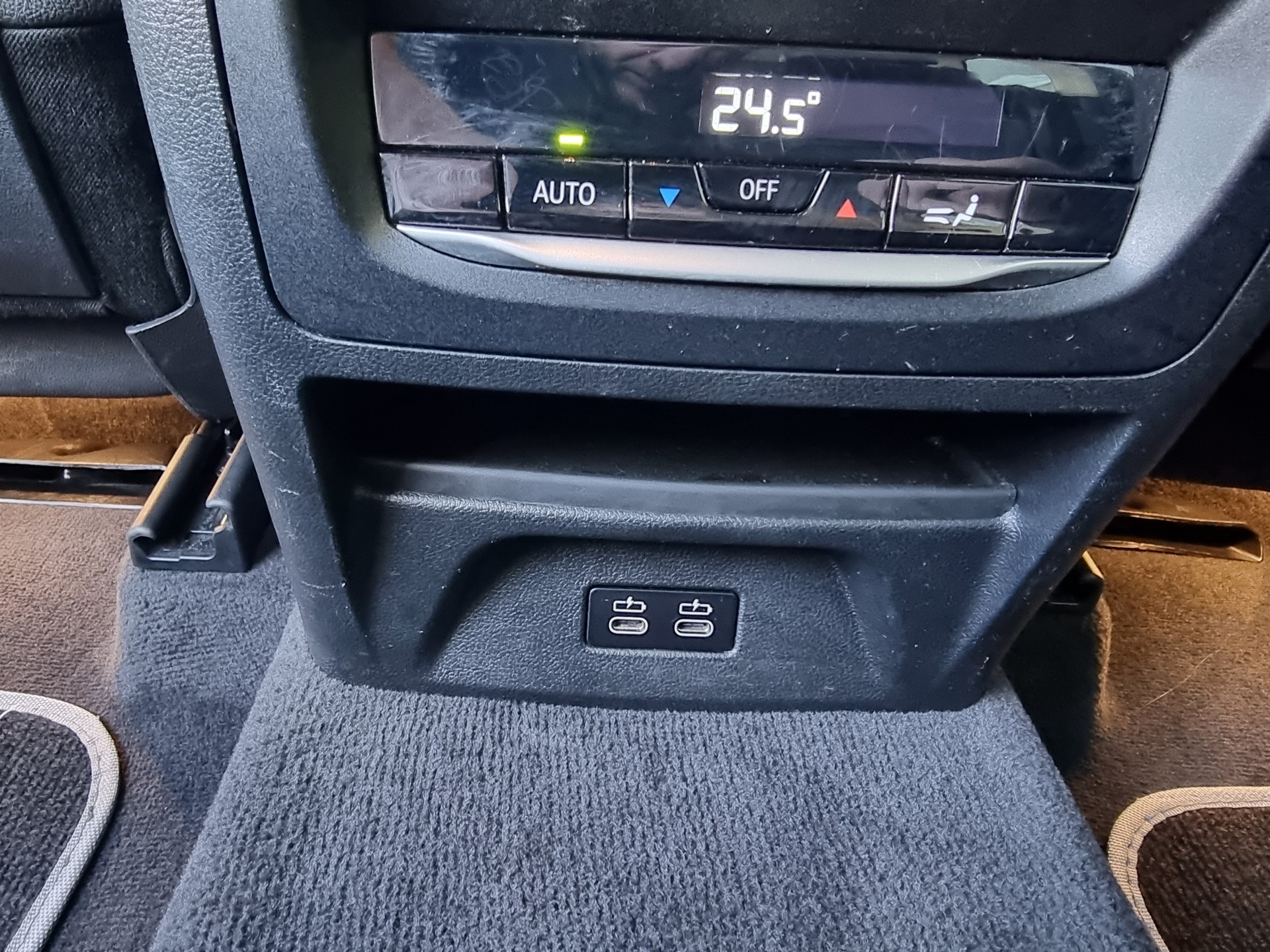 BMW X3 xDrive 20i-image-14