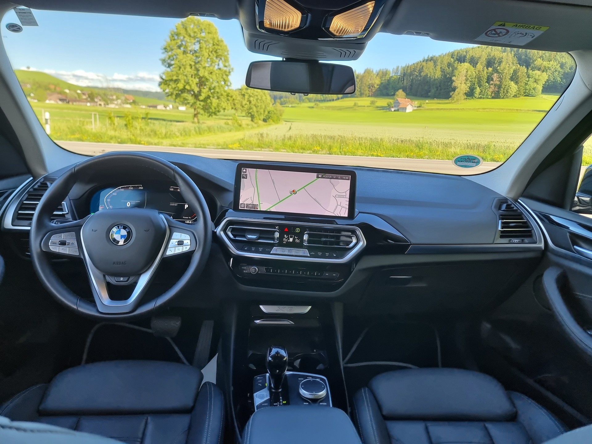 BMW X3 xDrive 20i-image-4