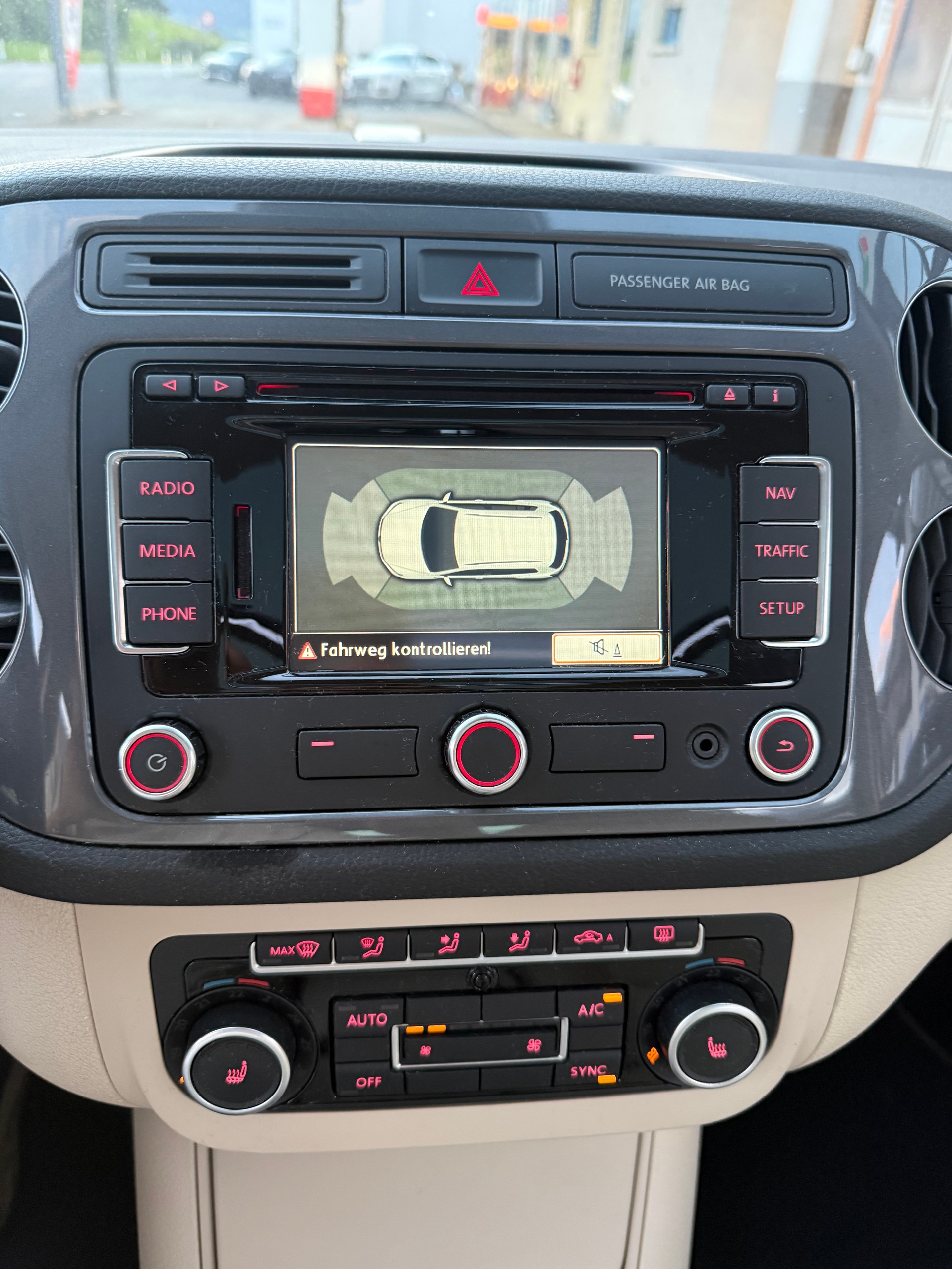 VW Tiguan 2.0 TSI Track&Style 4Motion DSG-image-13